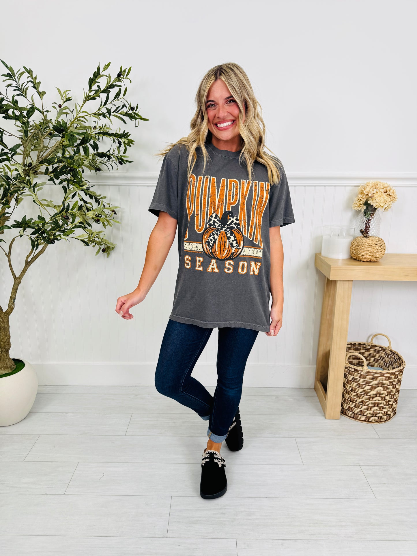 Vintage Pumpkin Season Graphic Tee
