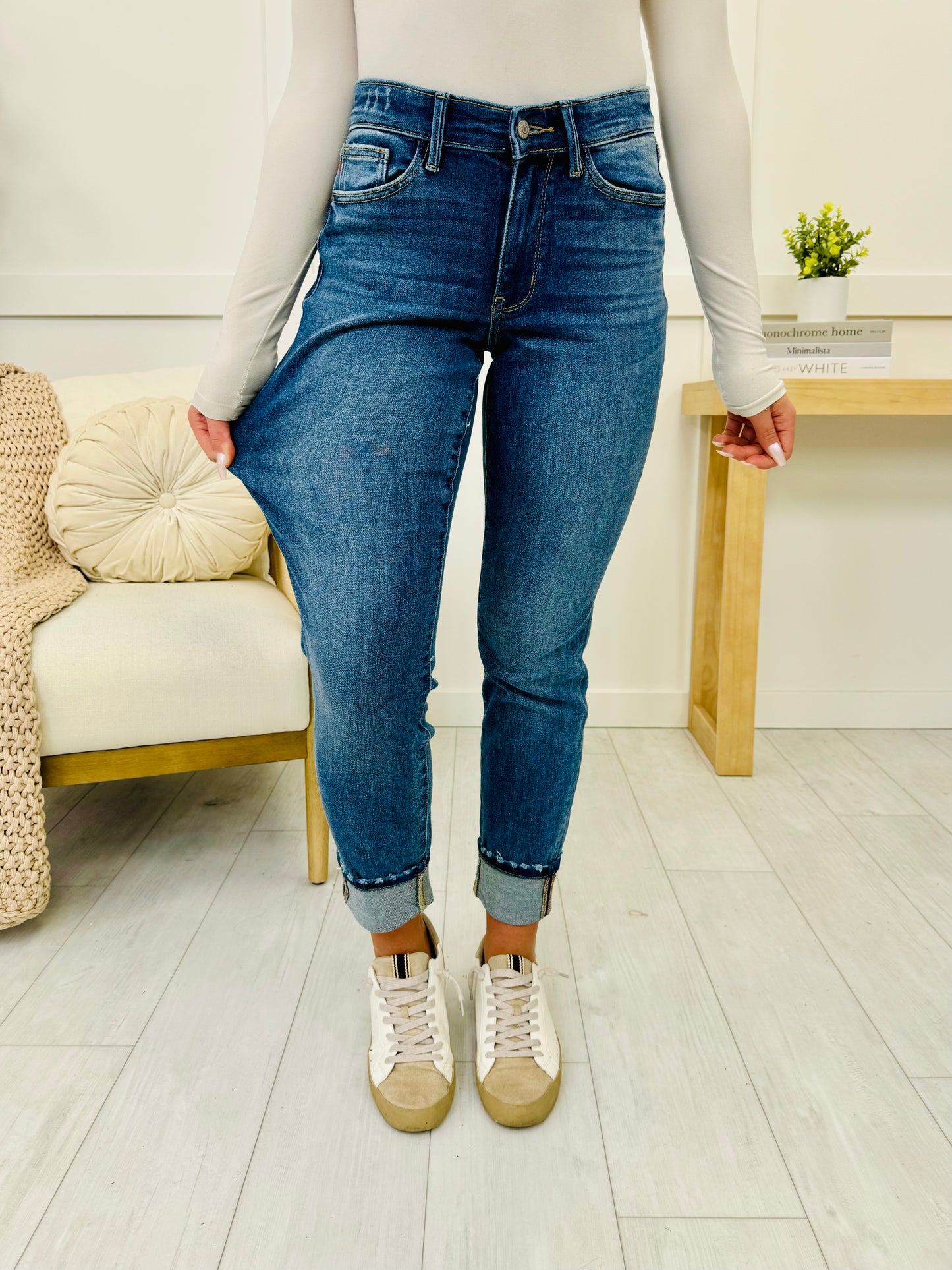 Judy Blue Easy Does It Boyfriend Jeans in Reg/Curvy