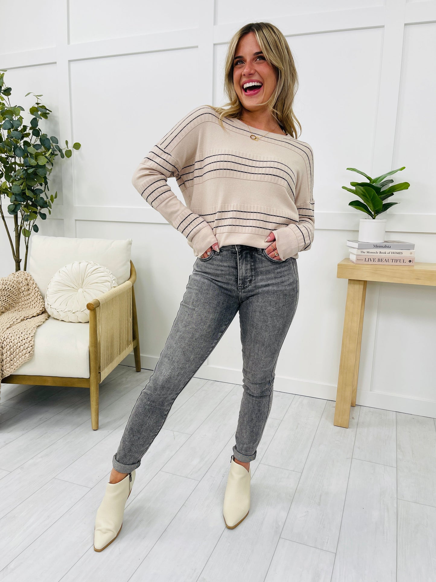 Judy Blue Gorgeous in Gray Tummy Control Butt Lifting Skinny Jeans in Reg/Curvy