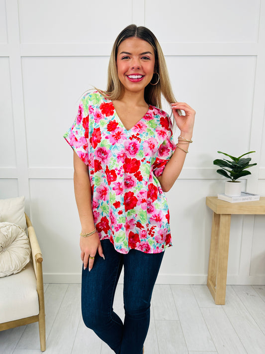 REG/CURVY Stepping Into A Floral Paradise Top