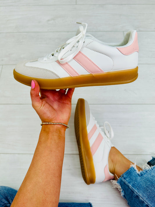 Lace Up And Go Sneakers In White/Pink