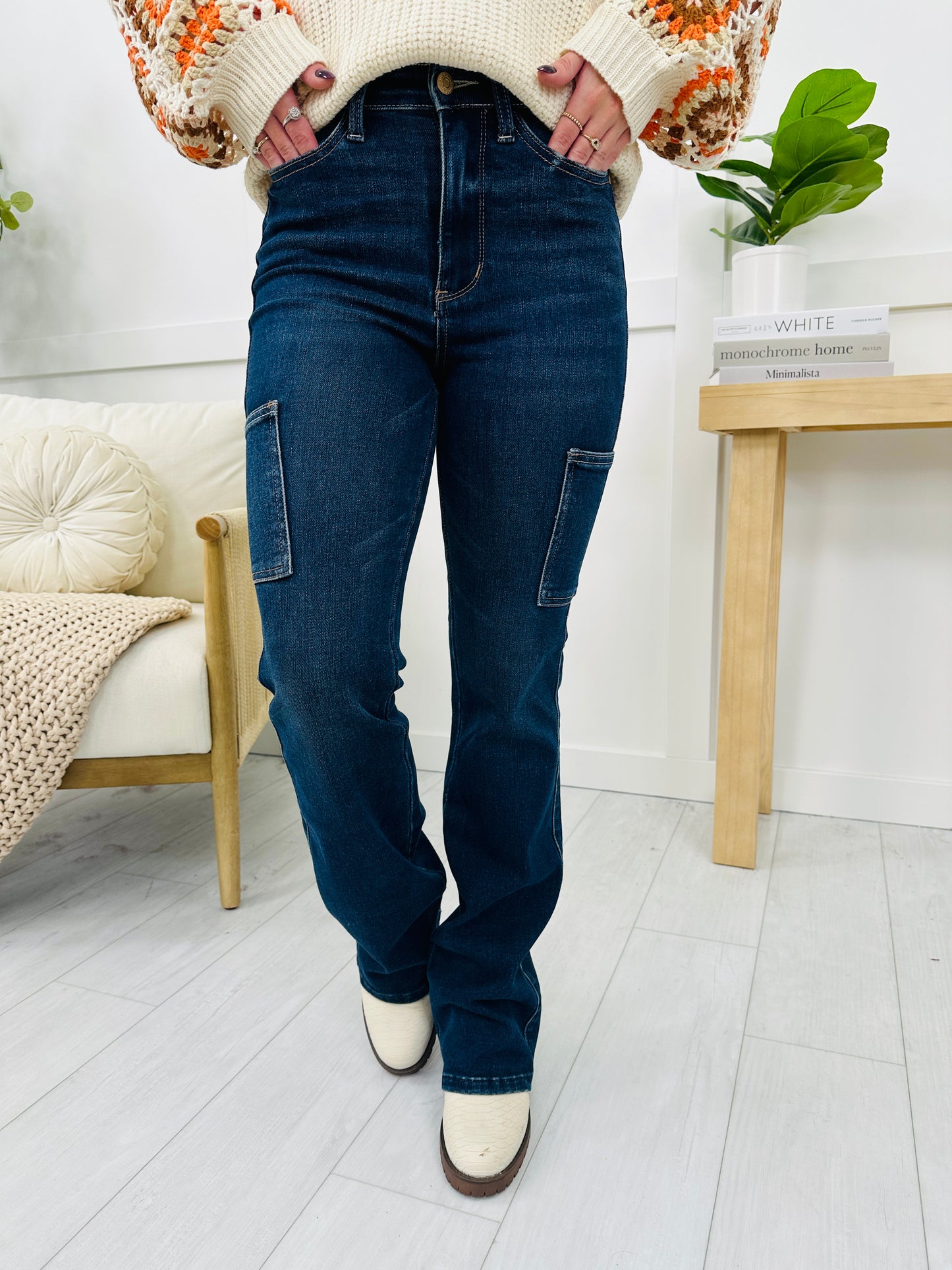 Judy Blue Had It All Cargo Bootcut Jeans in Reg/Curvy