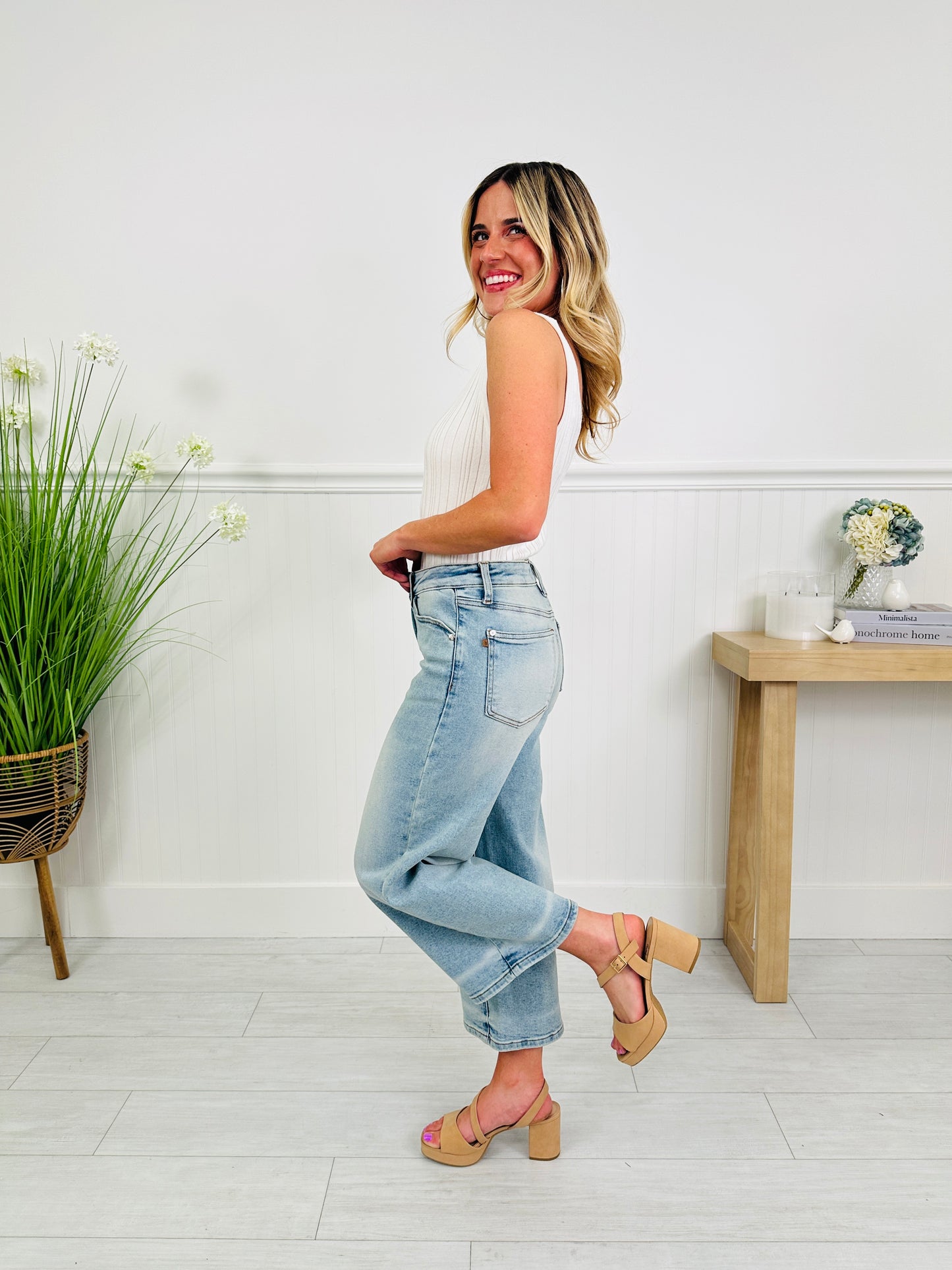 Judy Blue Just in Time Wide Leg Cropped Jeans