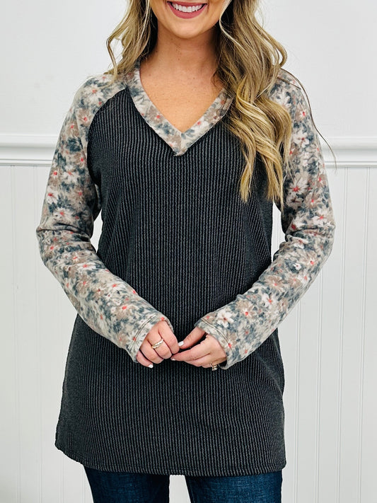 Dreamfield Daze Top in Charcoal