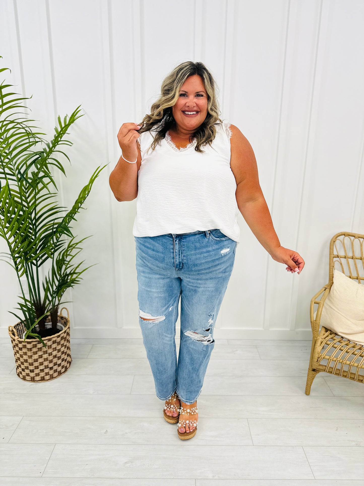 Mica REG/CURVY Good Luck Straight Leg Jeans