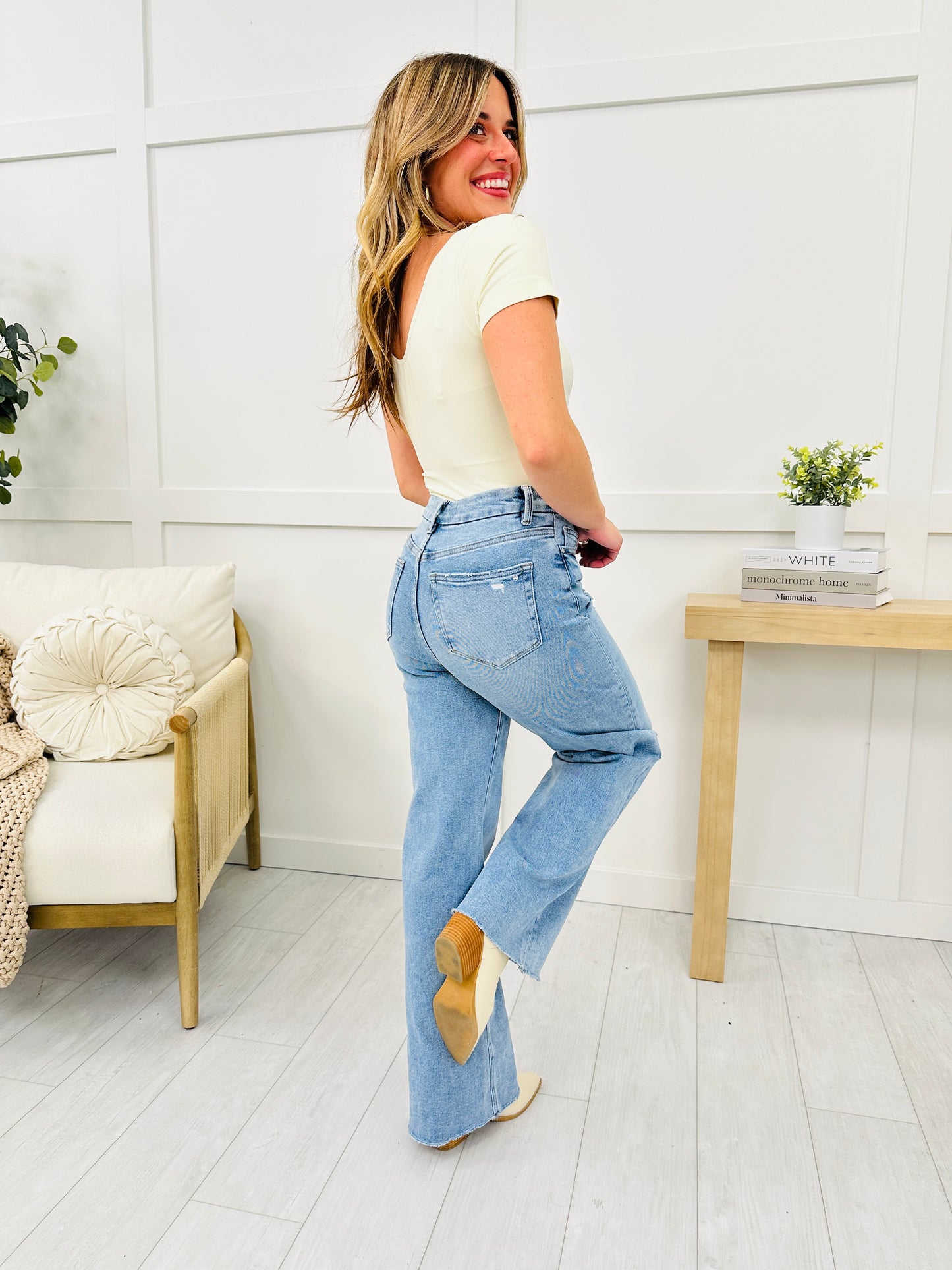 Mica No Regrets Wide Leg Jeans in Reg/Curvy