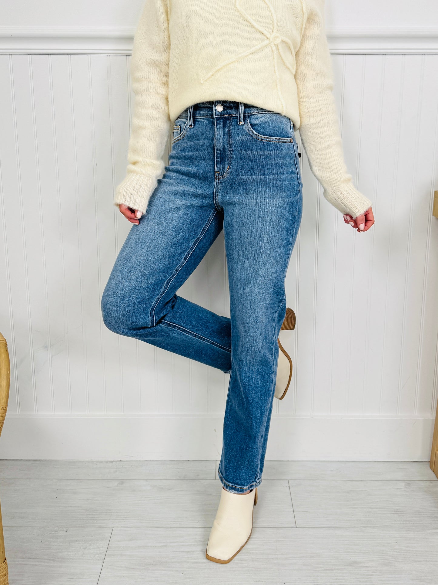 Judy Blue Confidently Classic Ankle Straight Jeans