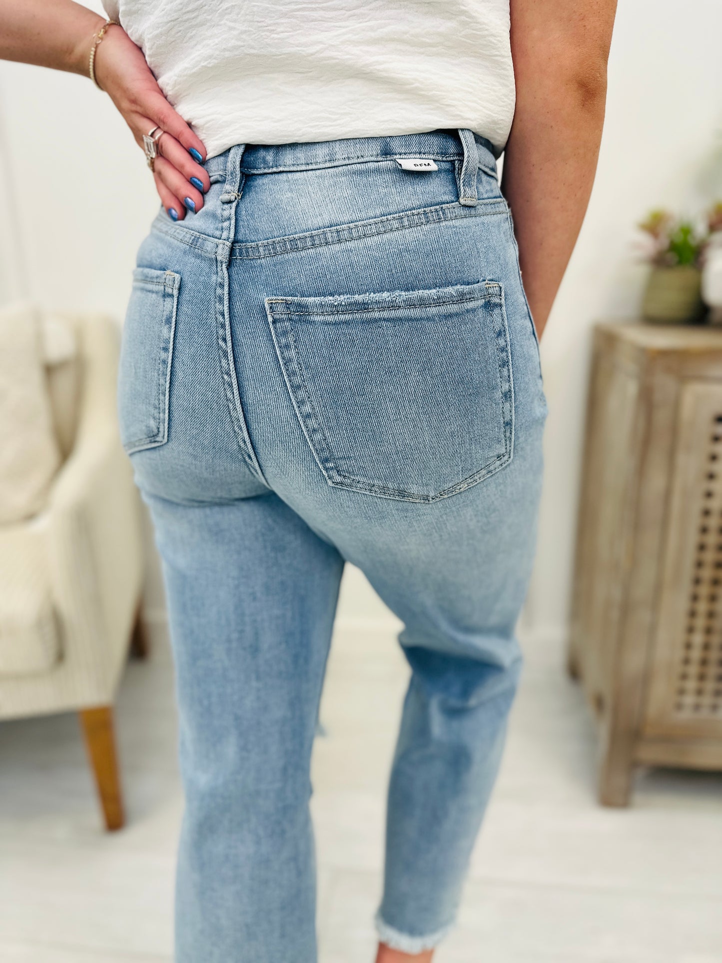 RFM Don't Look Back Cropped Wide Leg Jeans in Reg/Curvy