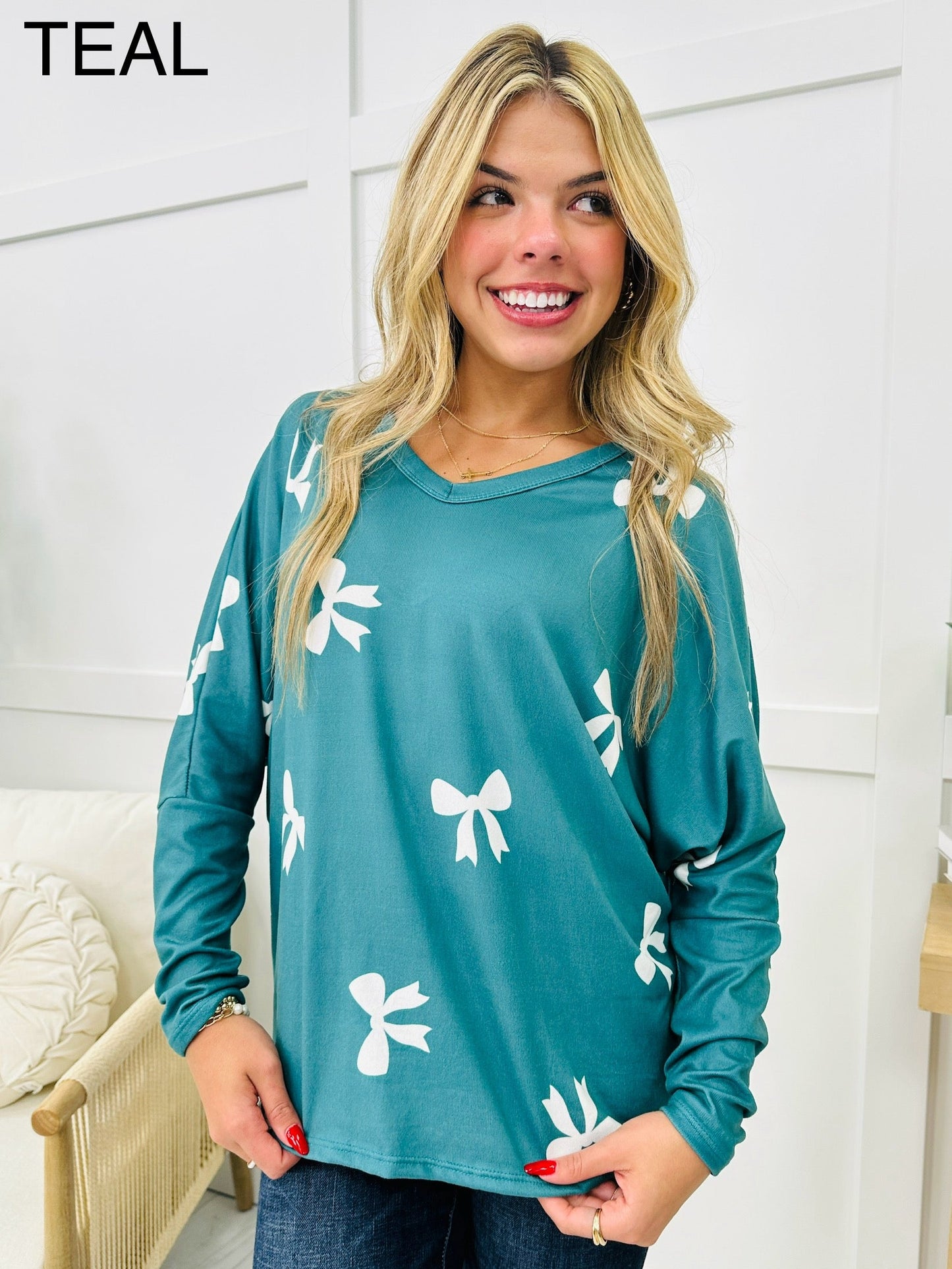 REG/CURVY Bow Kissed Top In Teal