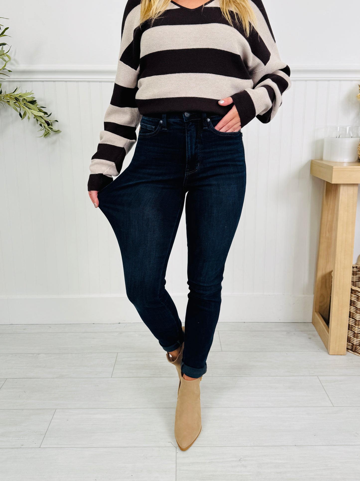 Judy Blue Sleek Situation Tummy Control Skinny Jeans
