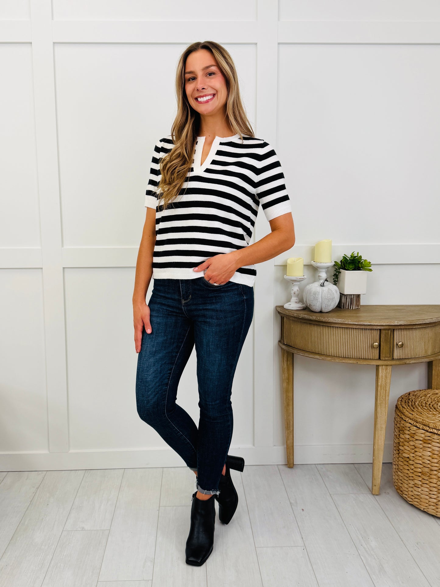 Daydream Stripes Top In Black