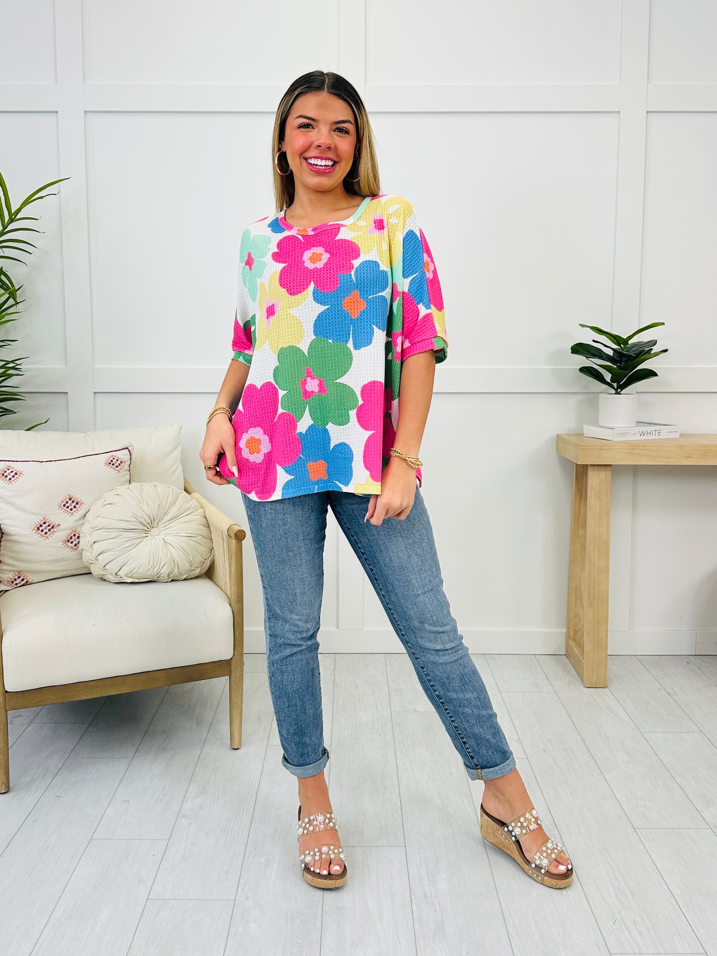 REG/CURVY Retro Petals Top