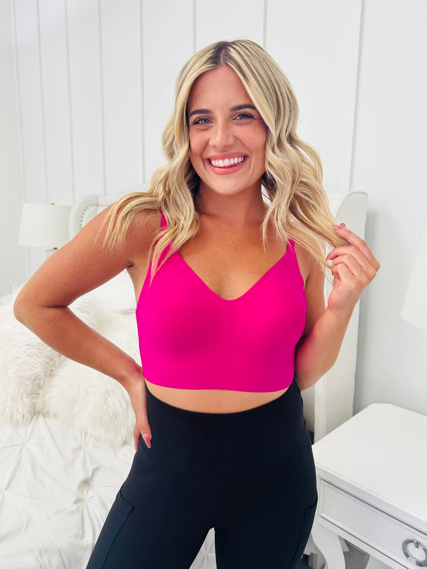 MOCO Signature Seamless Bra In Hot Pink