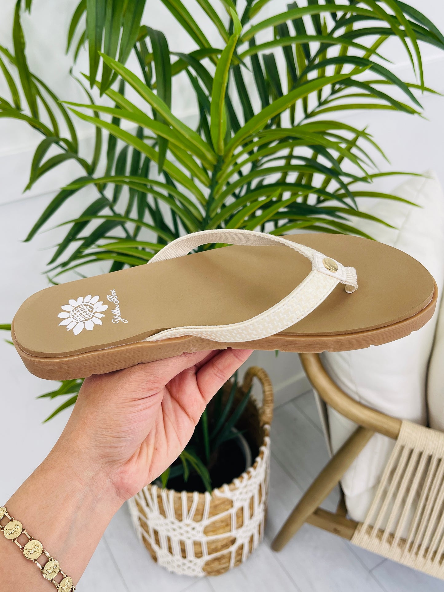 Salty Soles Flip Flops In Ivory