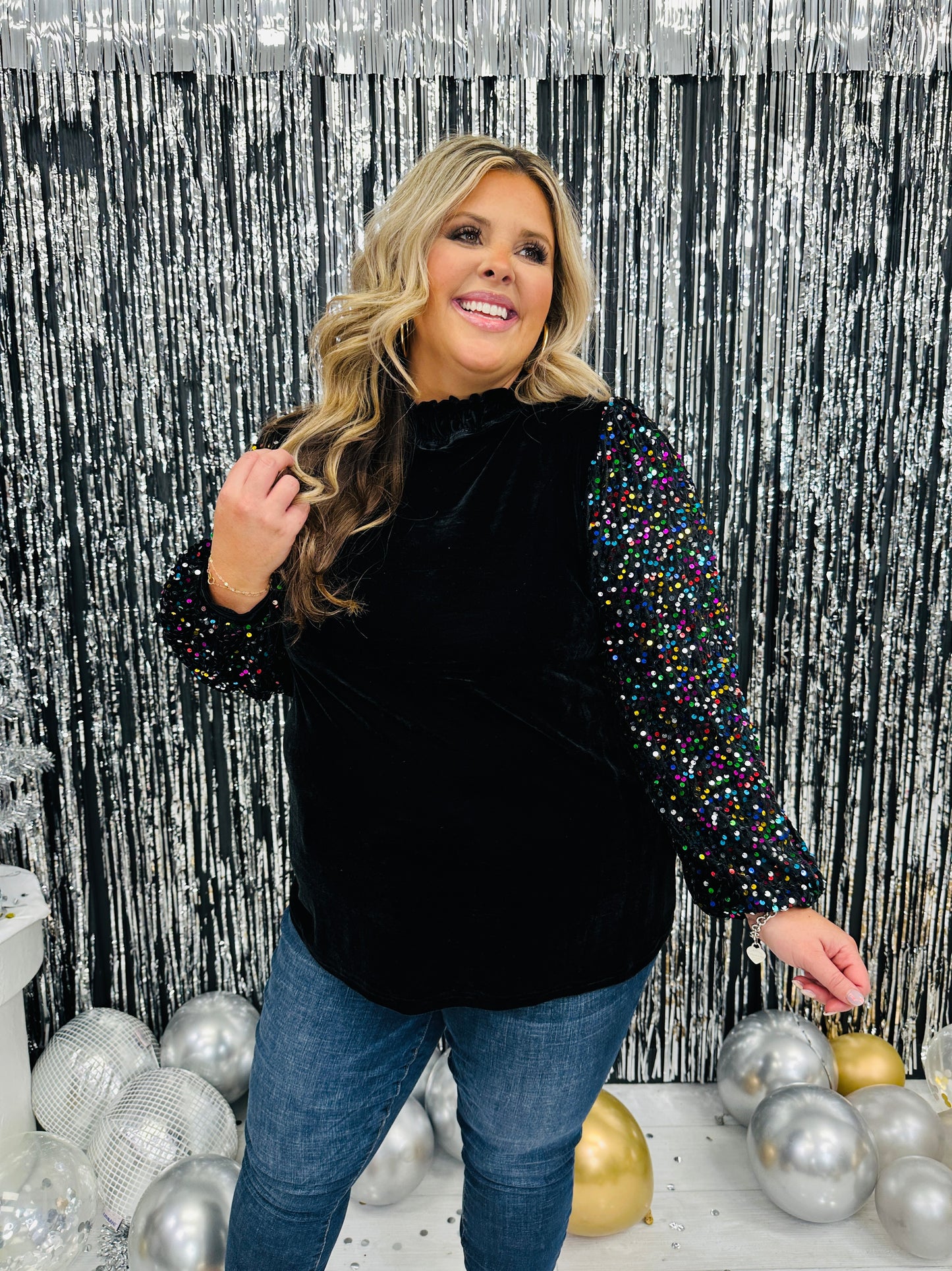 REG/CURVY Starlight Sequin Top