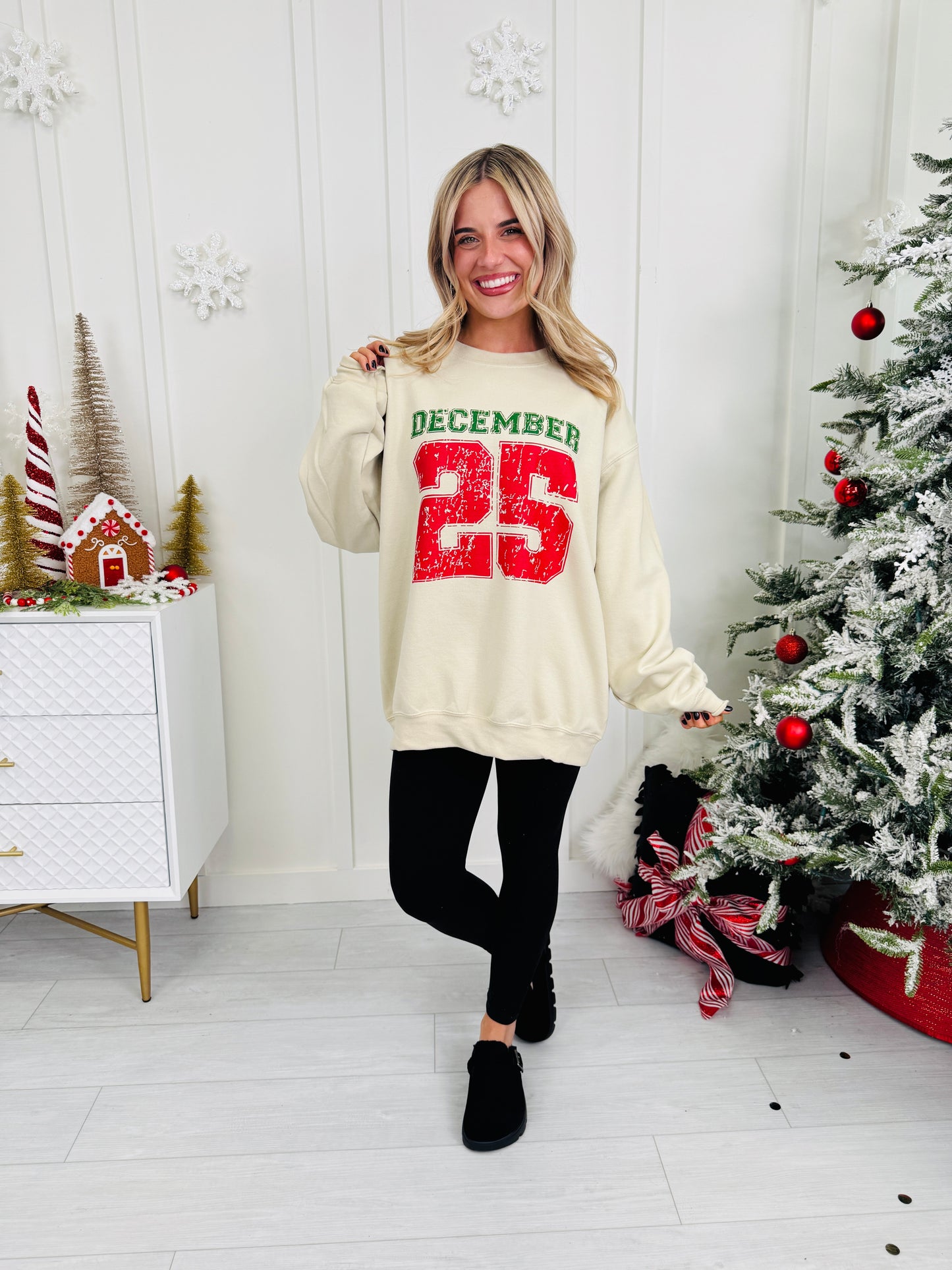December 25 Graphic Crewneck Sweatshirt