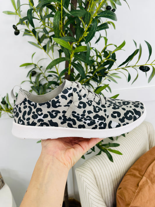 Dream Stride Shoes in Light Grey