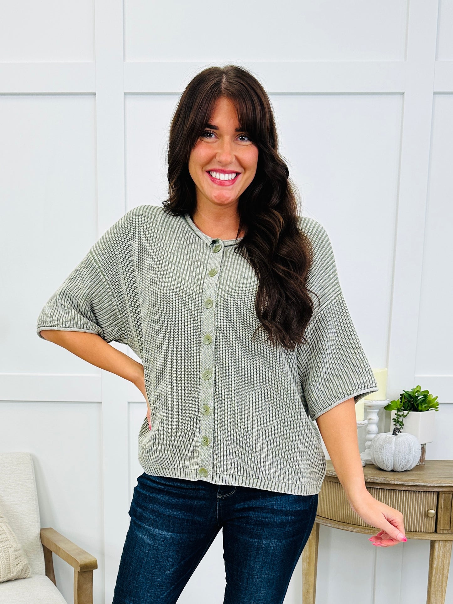 Casual Company Cardigan In Light Olive