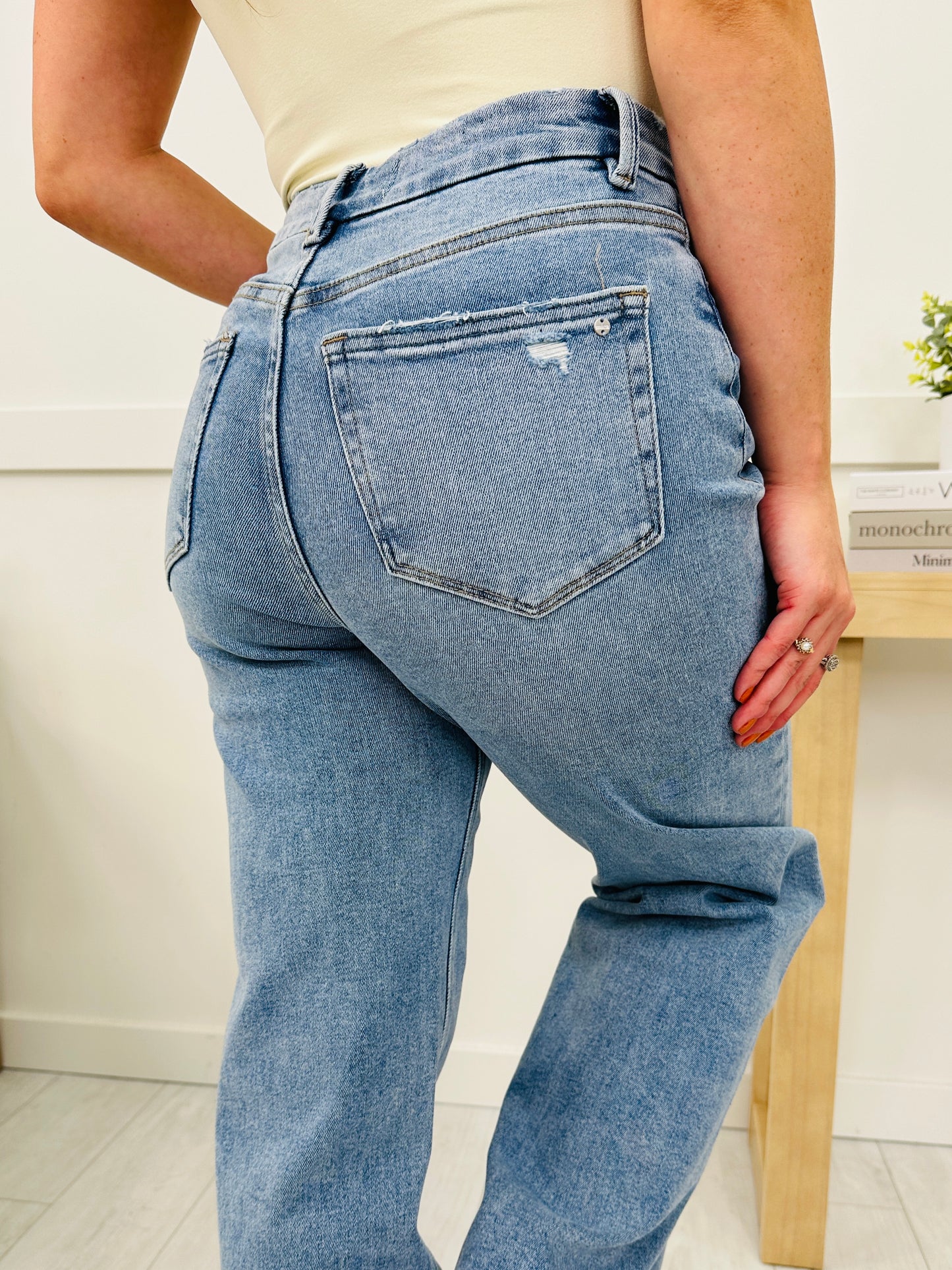 Mica No Regrets Wide Leg Jeans in Reg/Curvy