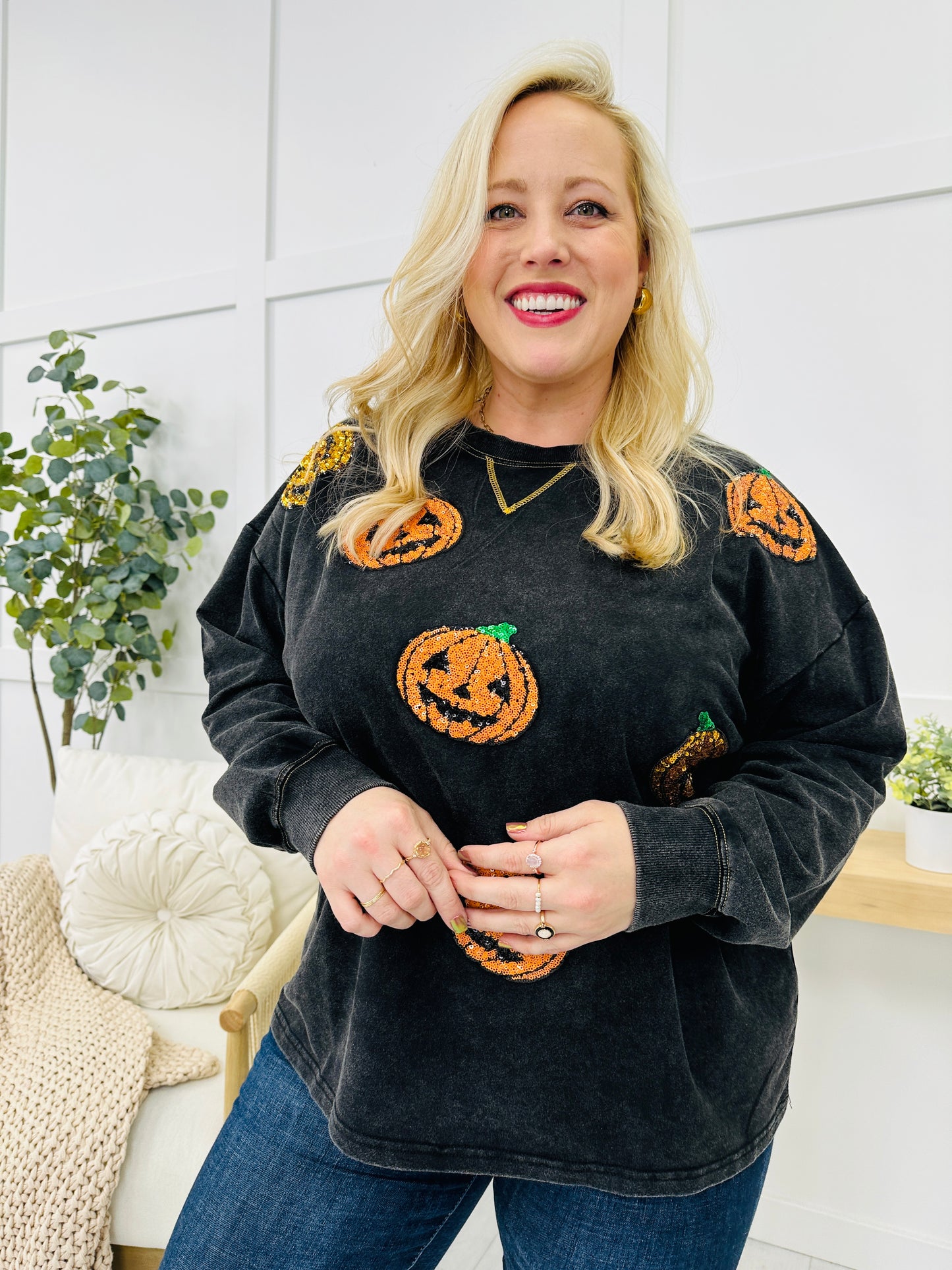 REG/CURVY Carvin' Pumpkins Top