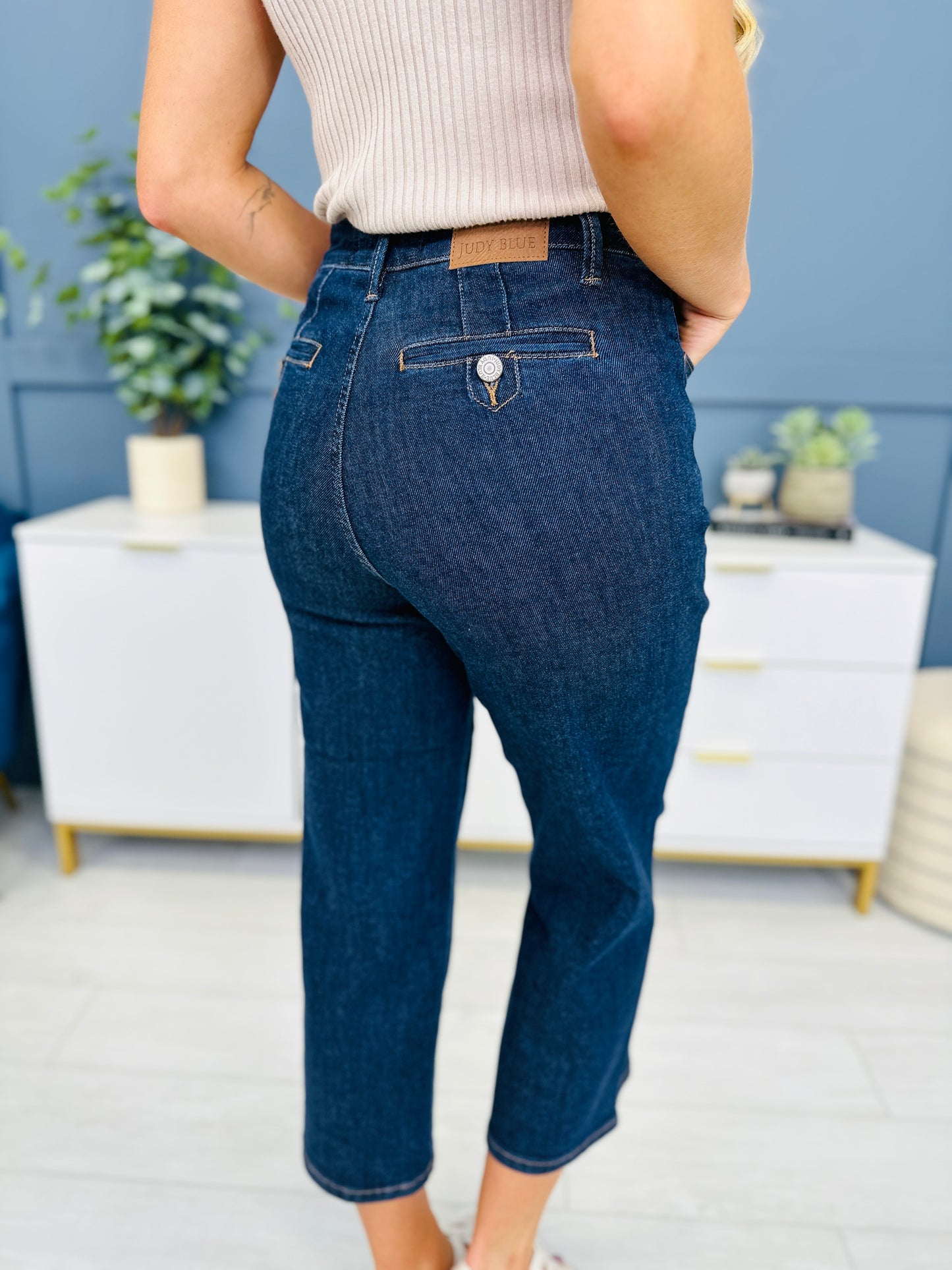 Judy Blue Tummy Control Everything You Want Wide Leg Cropped Jeans in Reg/Curvy