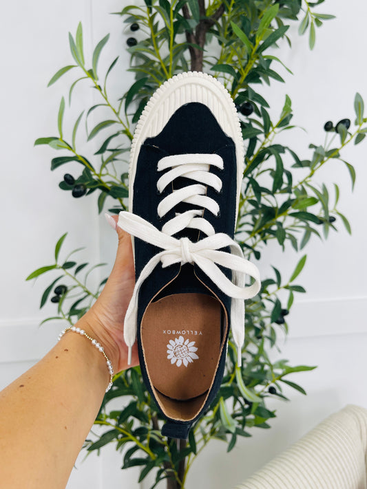 Kickback Club Sneakers in Black