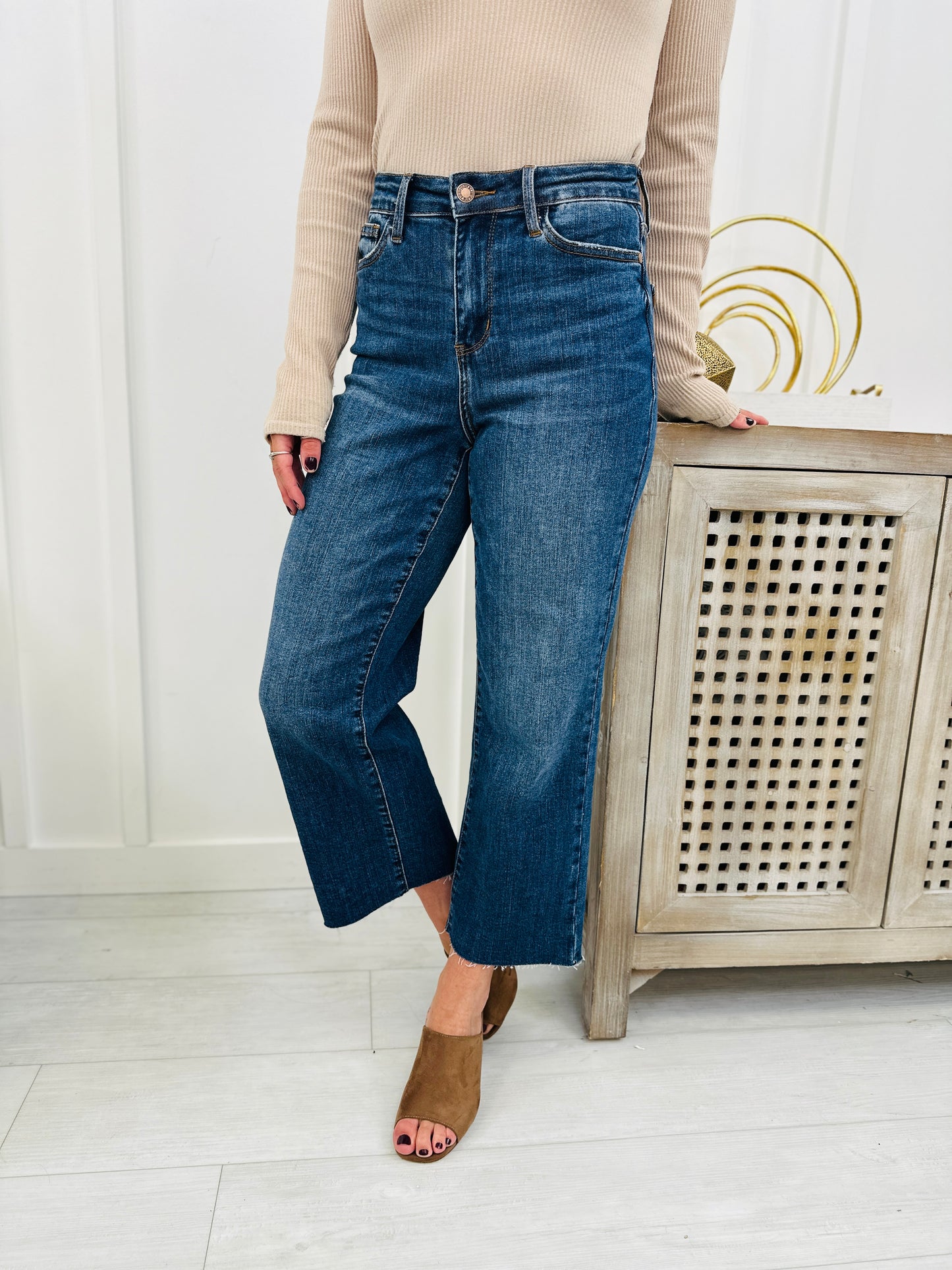 Judy Blue Whenever Wherever Wide Leg Cropped Jeans in Reg/Curvy