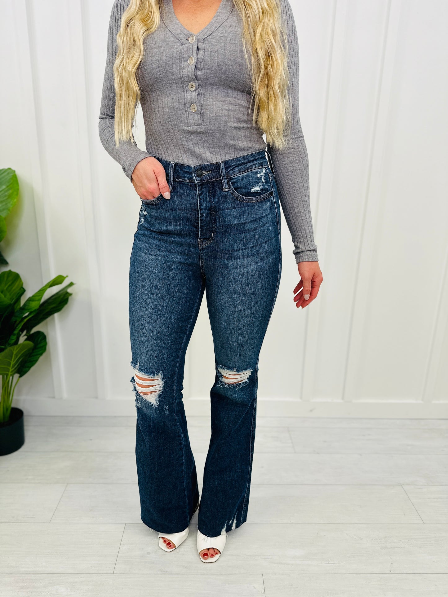 Judy Blue REG/CURVY Tummy Control Millionaire Flare Jeans