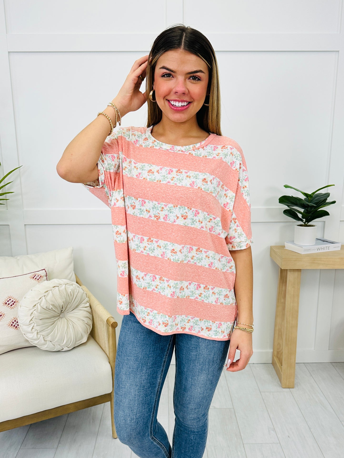 REG/CURVY Garden Stripes Top In Peach