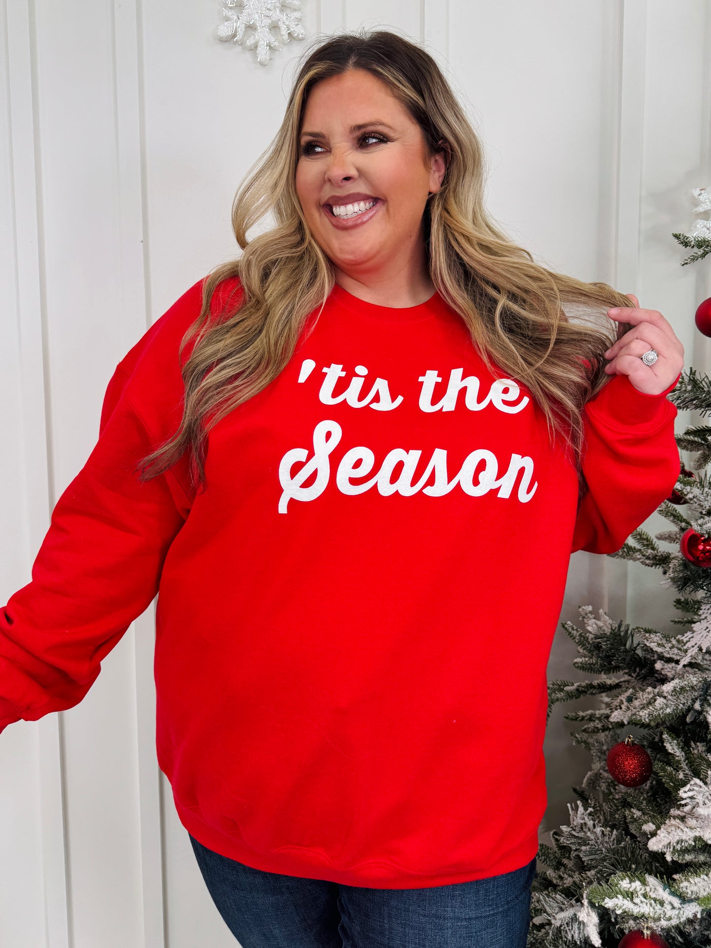 'Tis The Season Script Graphic Crewneck Sweatshirt