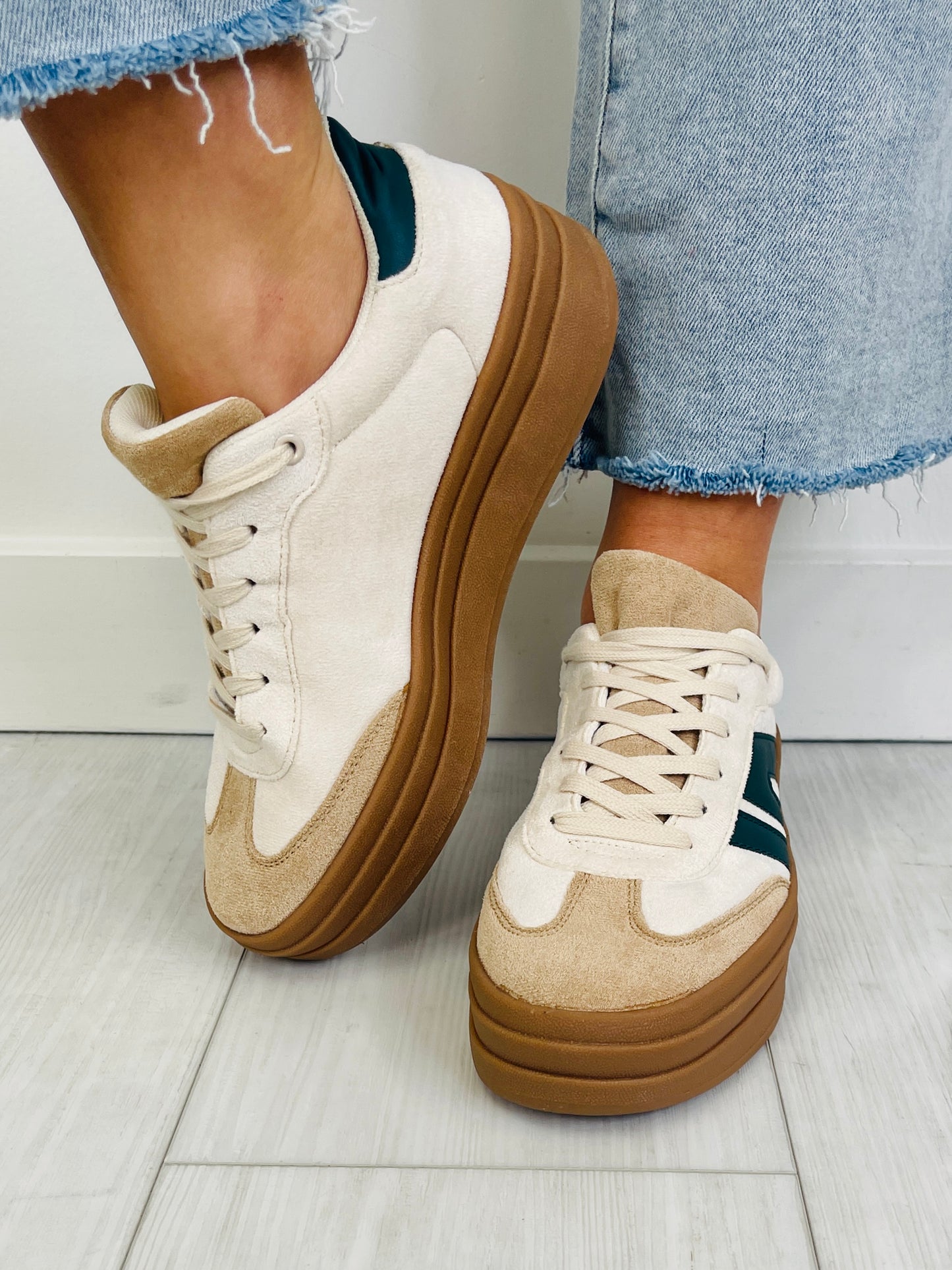 The New Chapter Sneakers In Beige Green