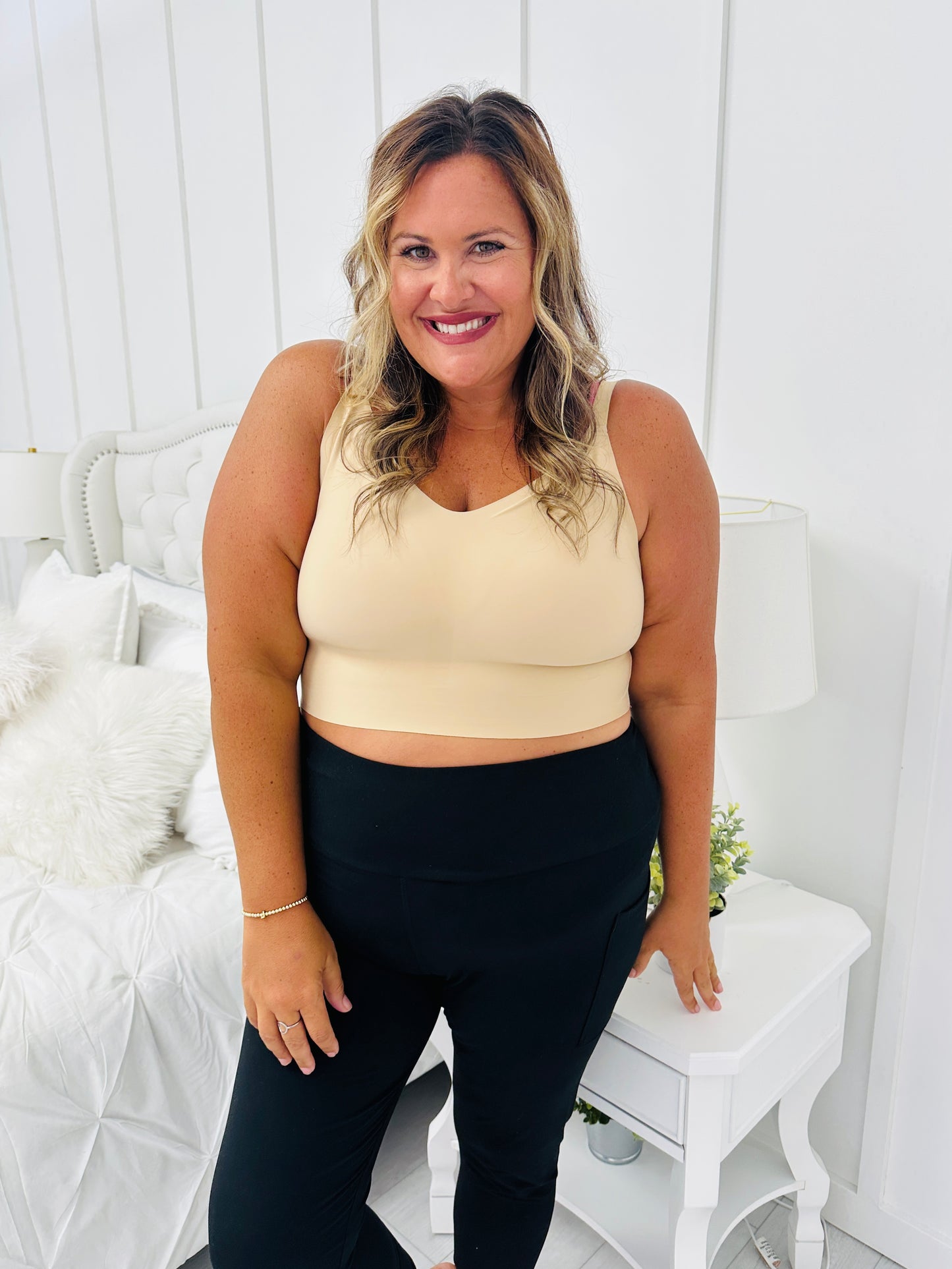 MOCO Signature Seamless Bra In Beige