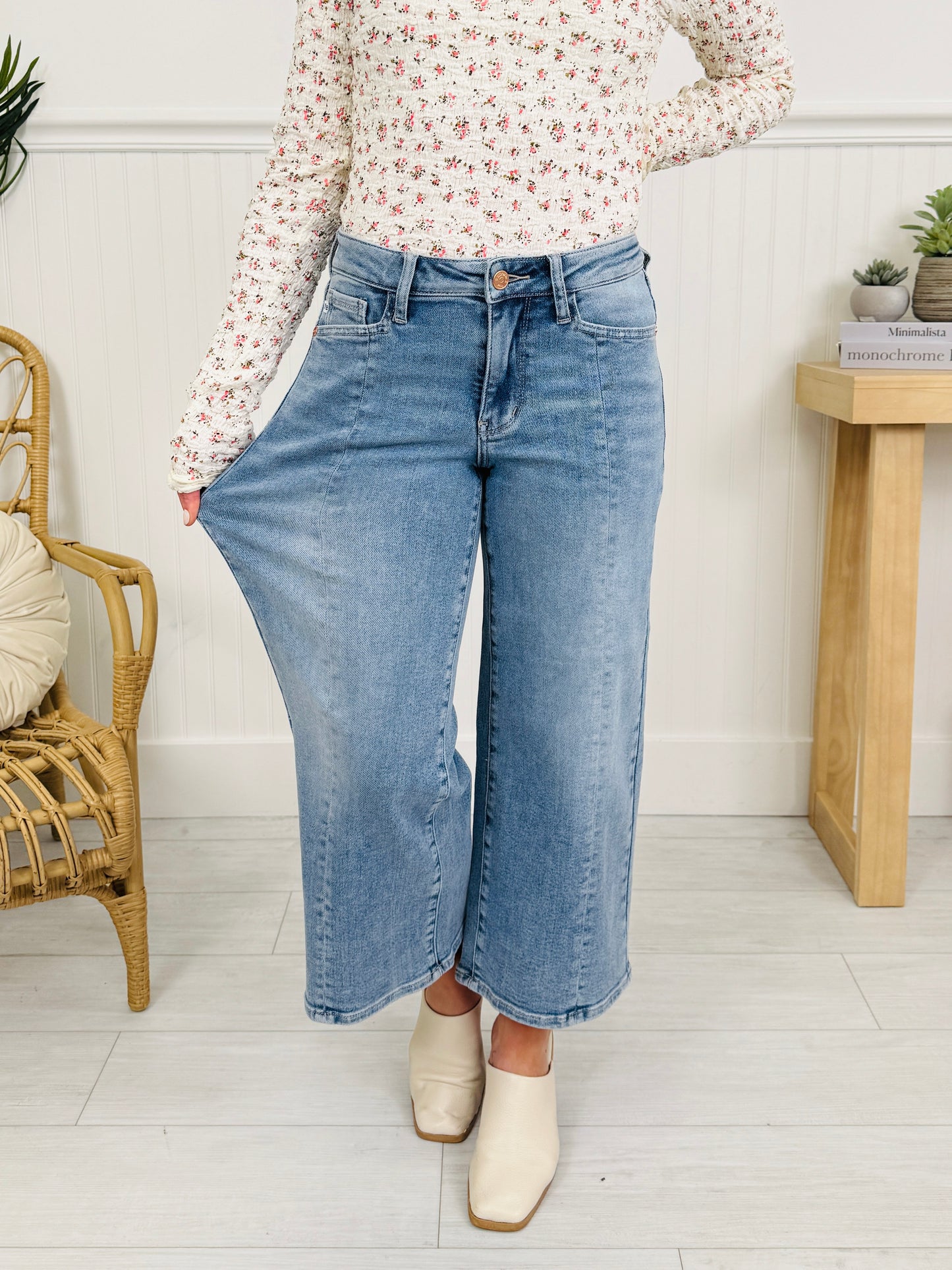 Judy Blue Spring Forward Cropped Wide Leg Jeans