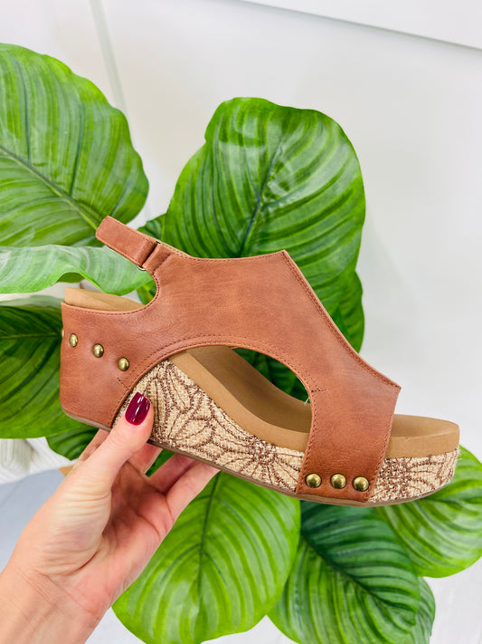 Sunshine Strut Wedges in Cognac Floral