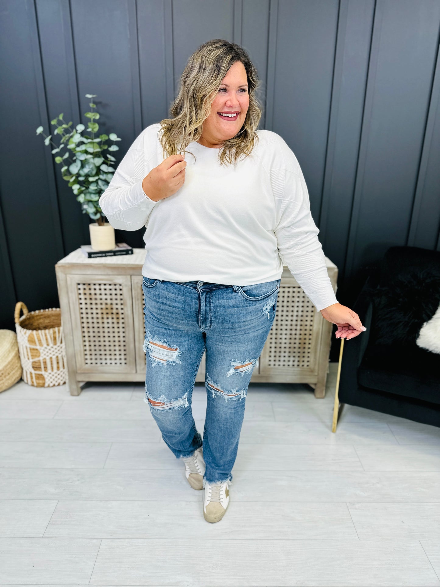 Judy Blue REG/CURVY Get Something Straight Mid Rise Jeans