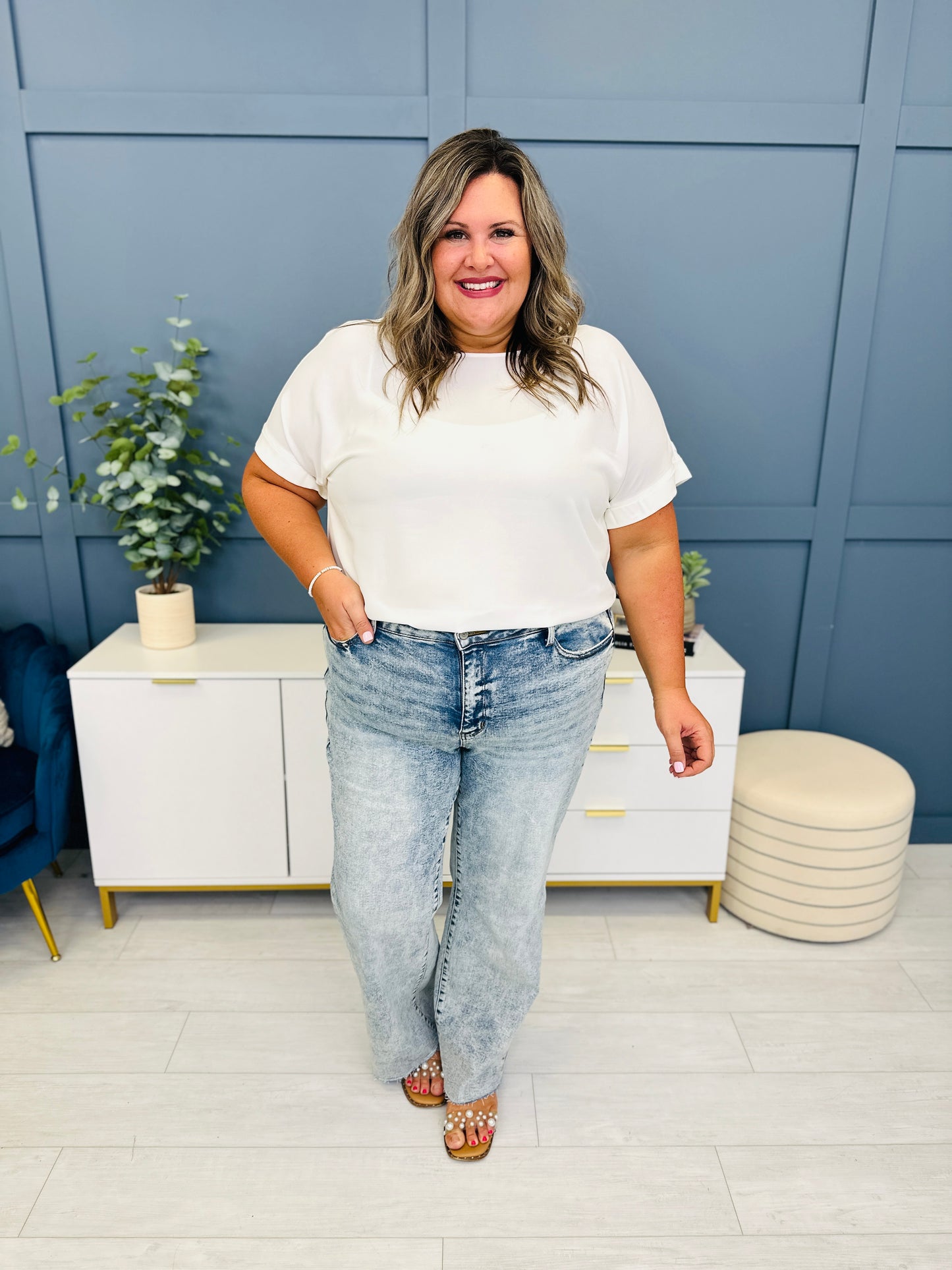 Judy Blue The IT Girl Wide Leg Jeans in Reg/Curvy