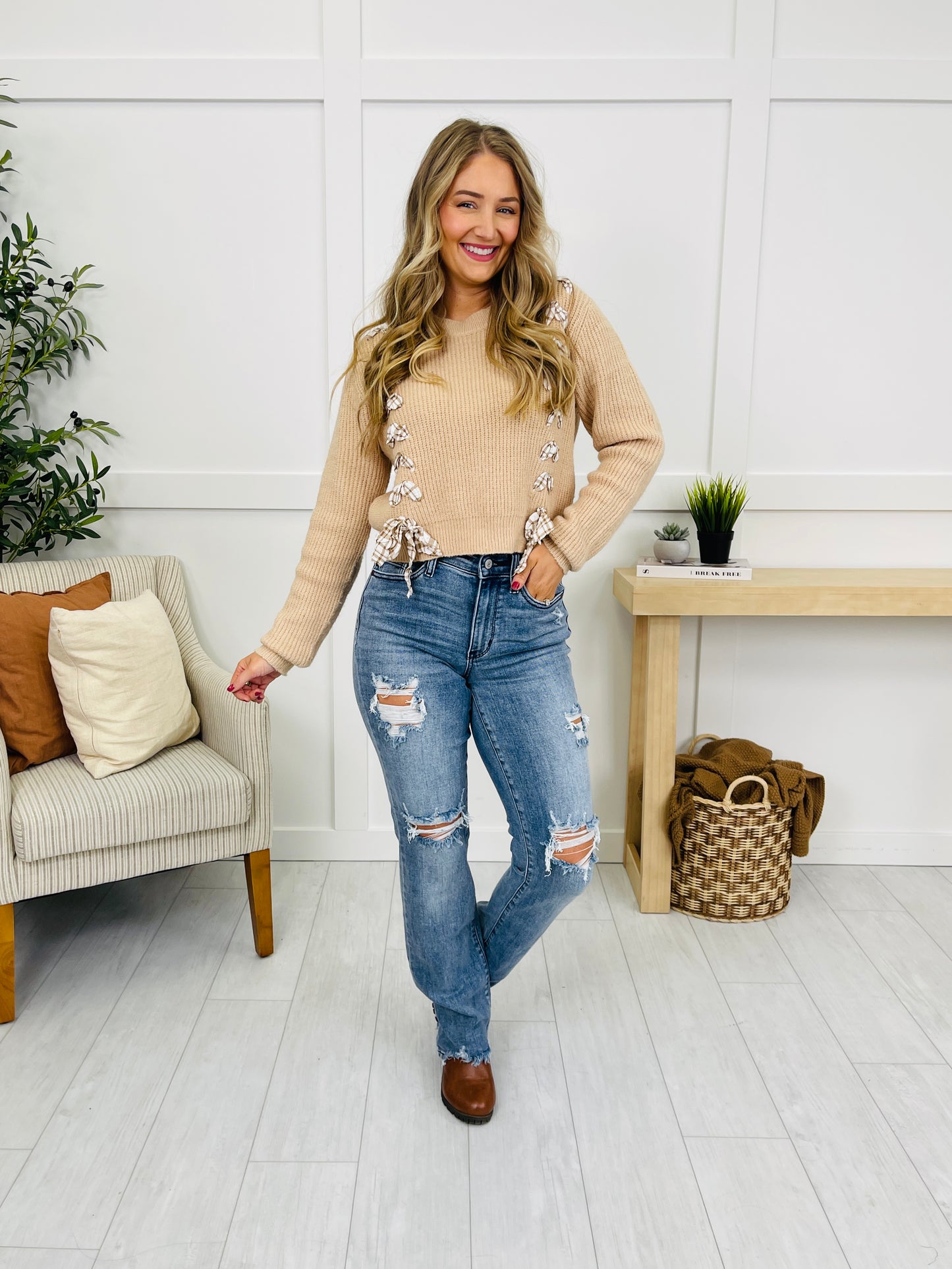 Judy Blue REG/CURVY Get Something Straight Mid Rise Jeans