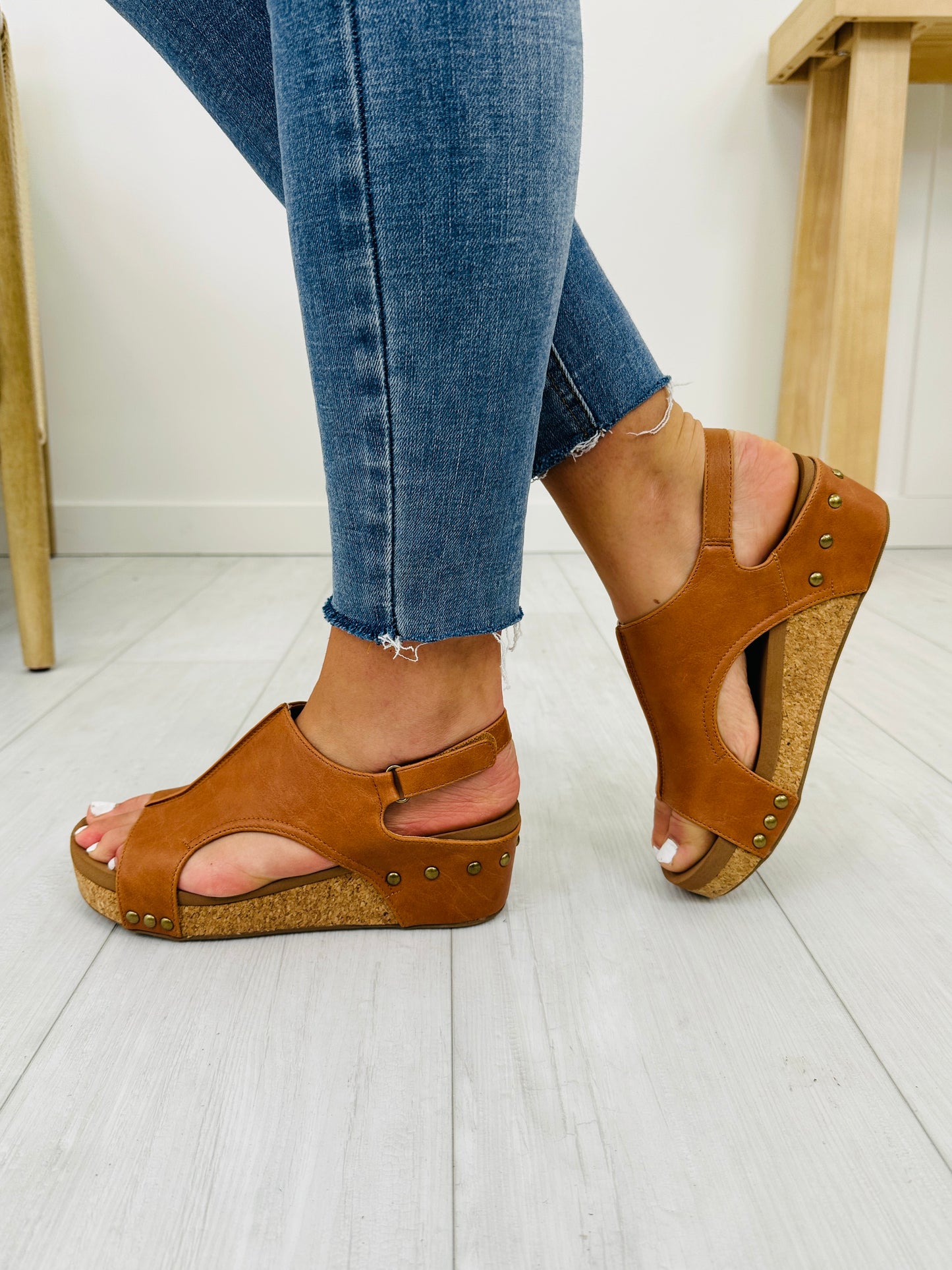 Studded Steps Wedges In Cognac Smooth