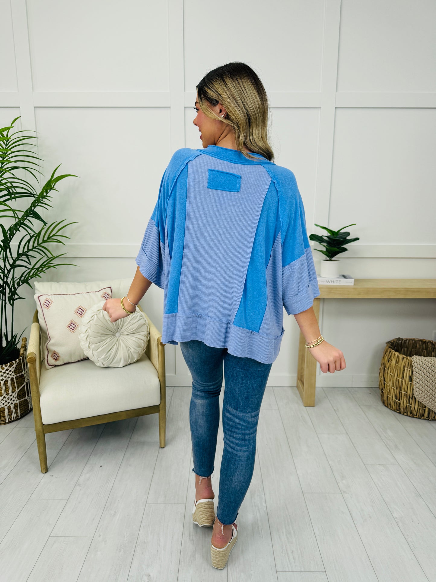 Contrast Craze Top In Blue Mist