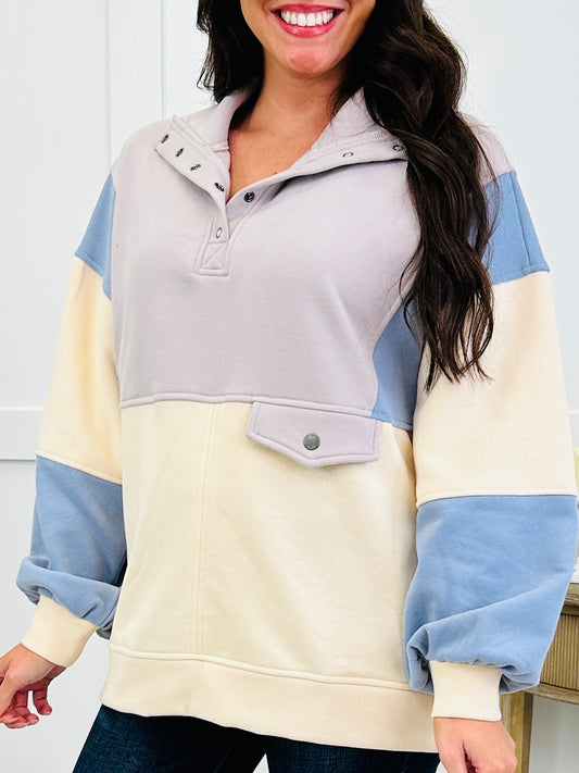 Cozy Contrast Pullover In Gray