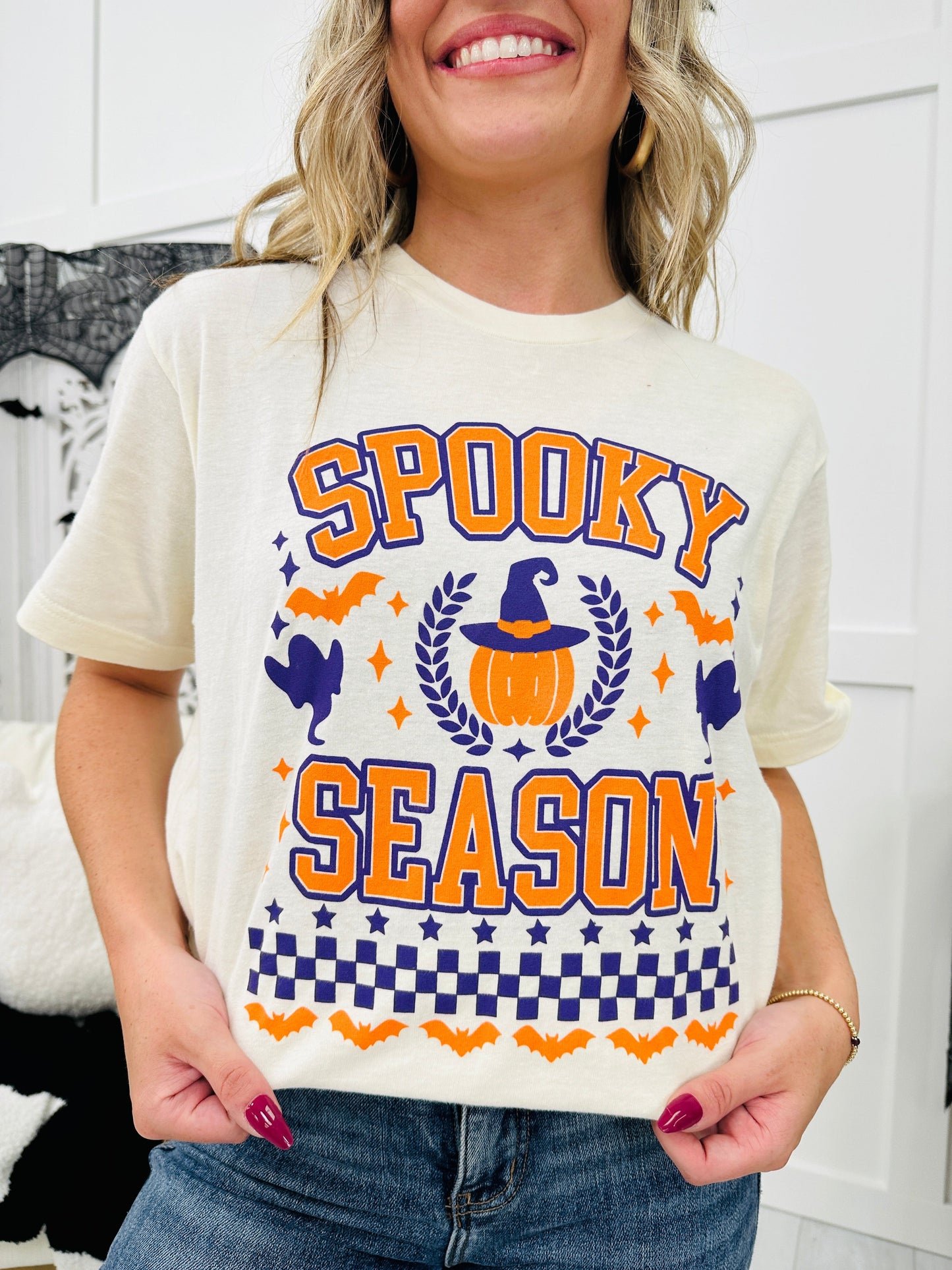 REG/CURVY Halloween Spooky Graphic Tee