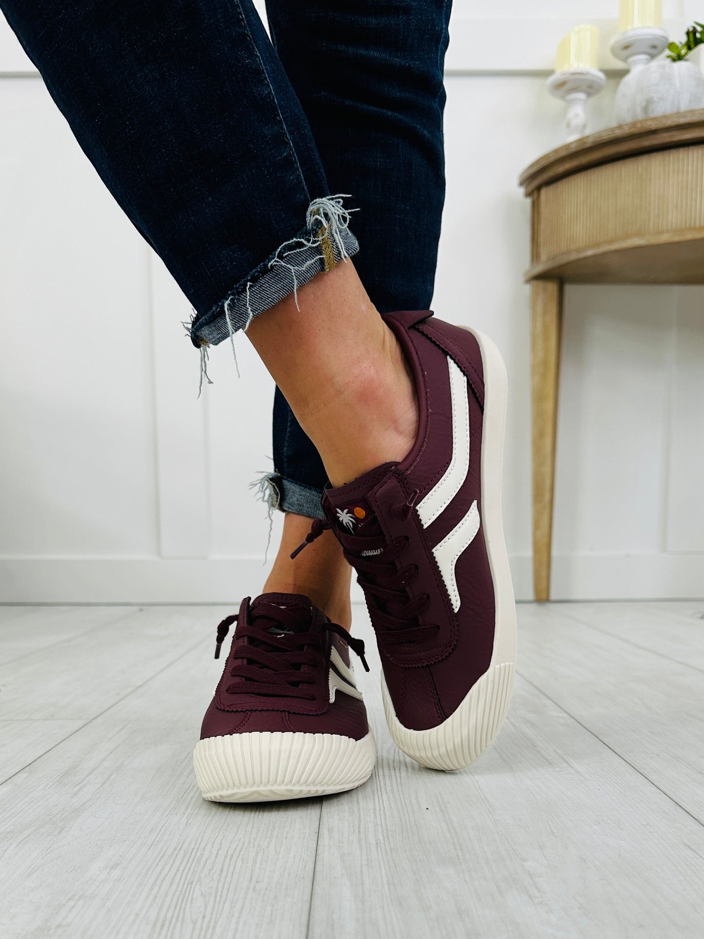 Metro Move Sneakers In Burgundy/Off White