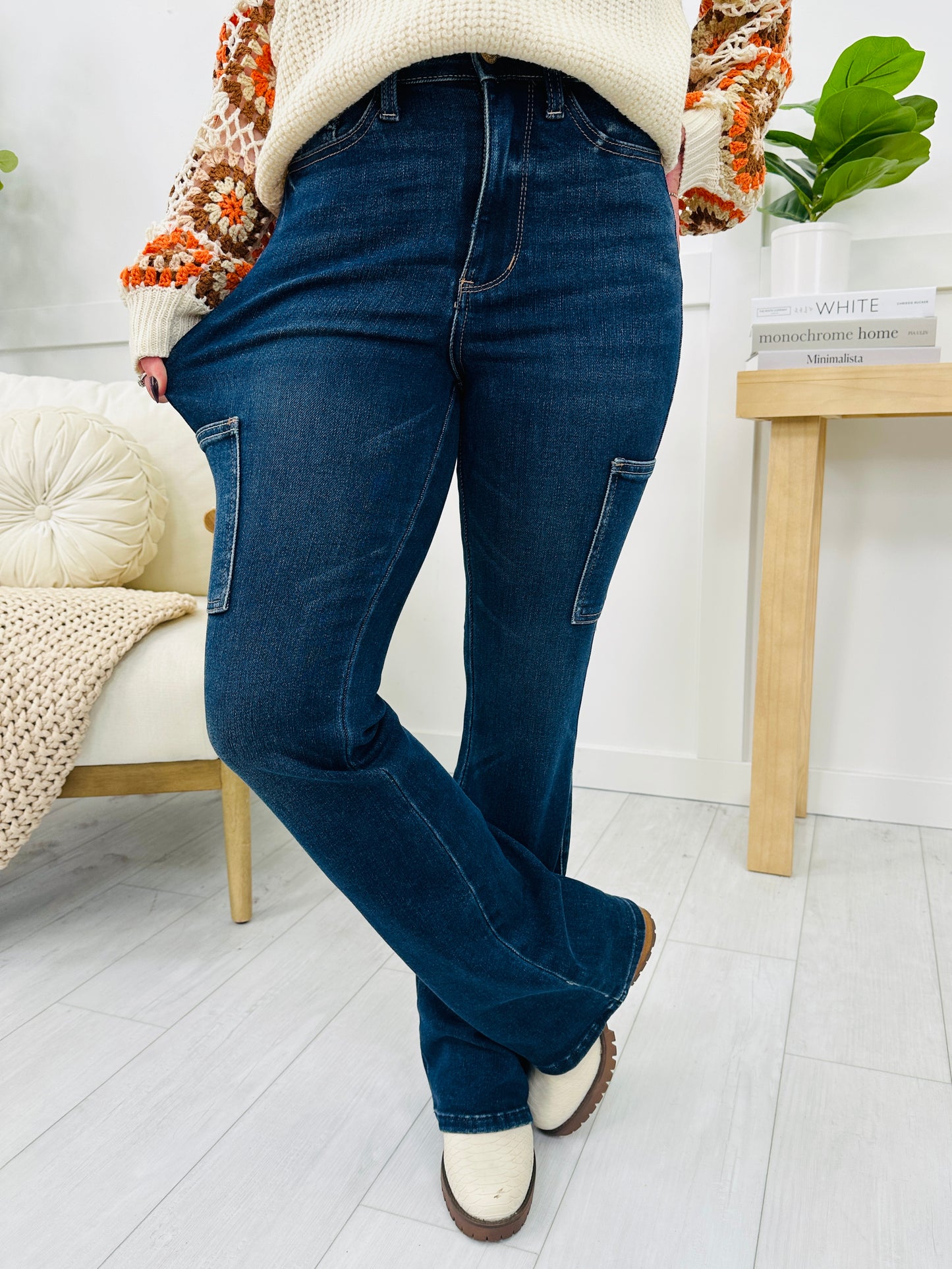 Judy Blue Had It All Cargo Bootcut Jeans in Reg/Curvy