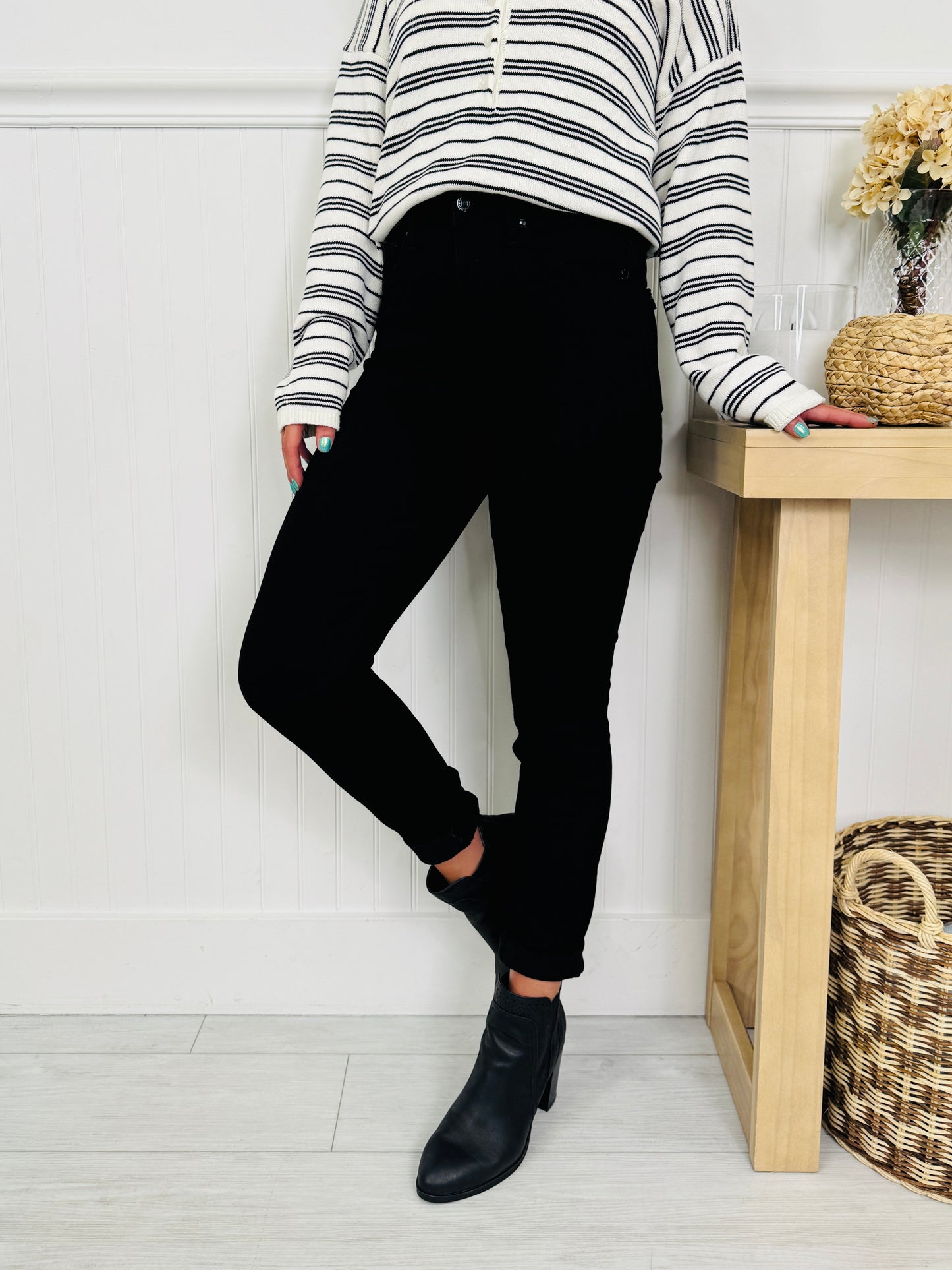 Judy Blue Black On Repeat Tummy Control Skinny Jeans