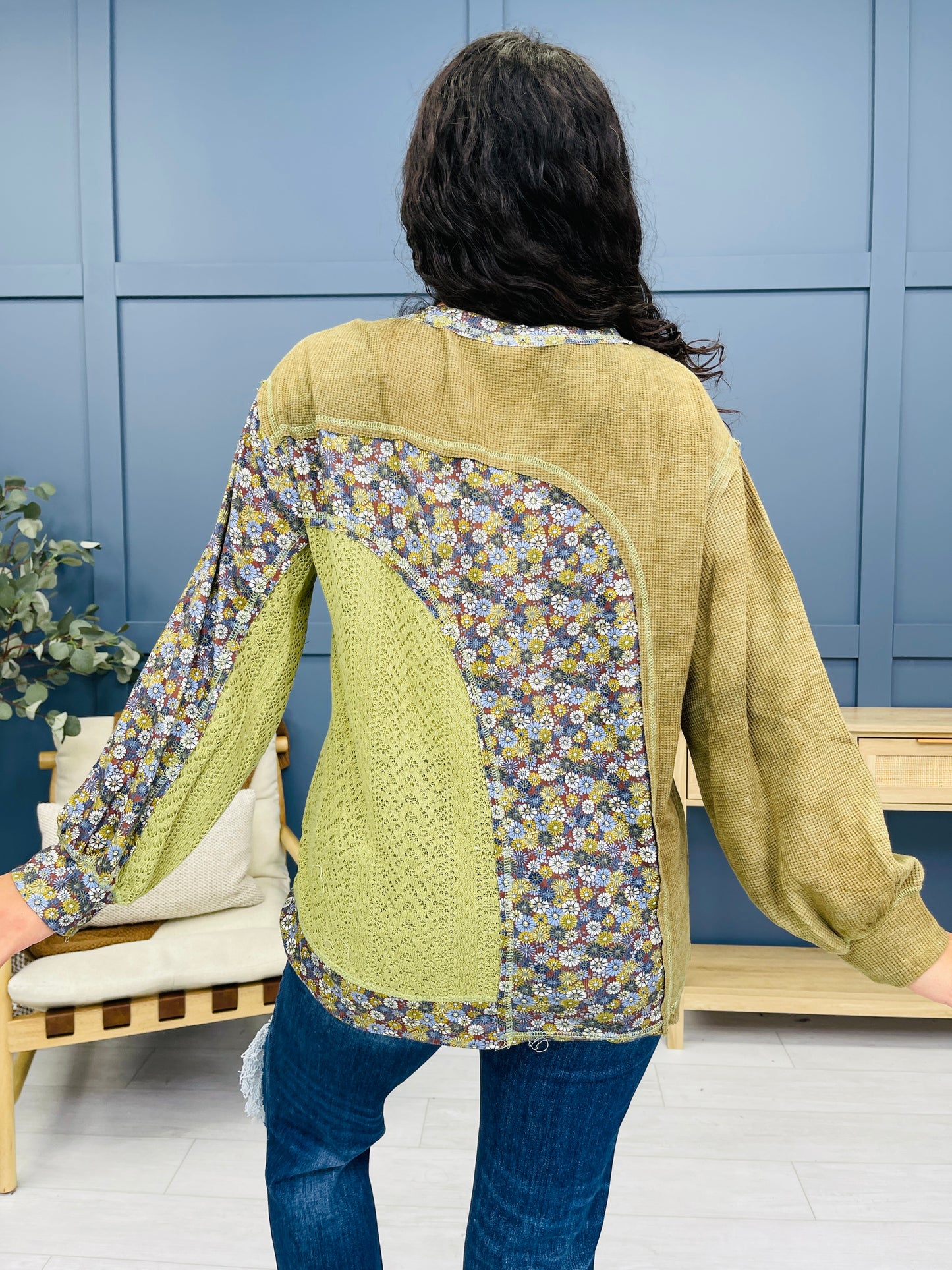 Garden Glow Top In Olive Multi