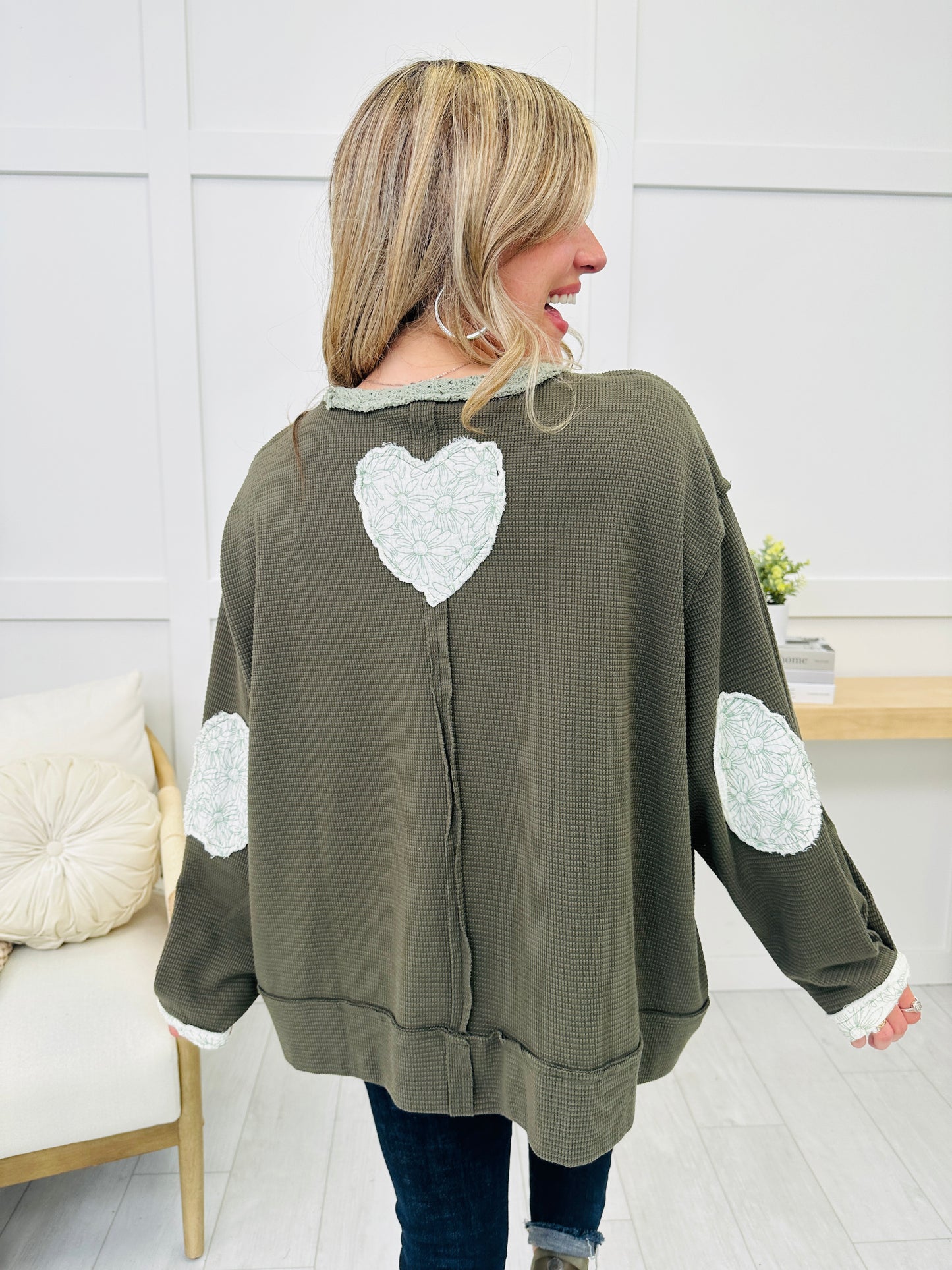 Serenity Stitch Pullover In Olive