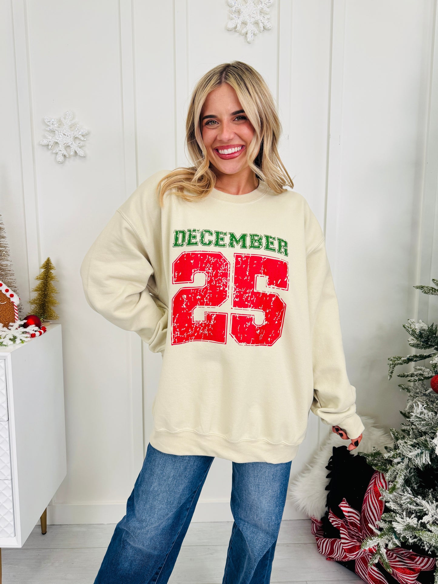 December 25 Graphic Crewneck Sweatshirt
