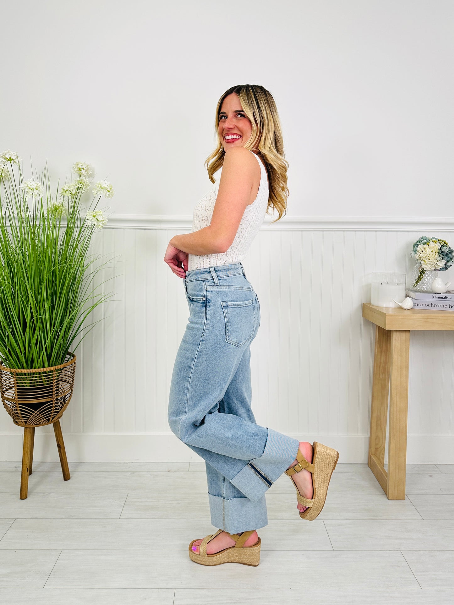 Right on Time Tummy Control Wide Leg Cropped Jeans