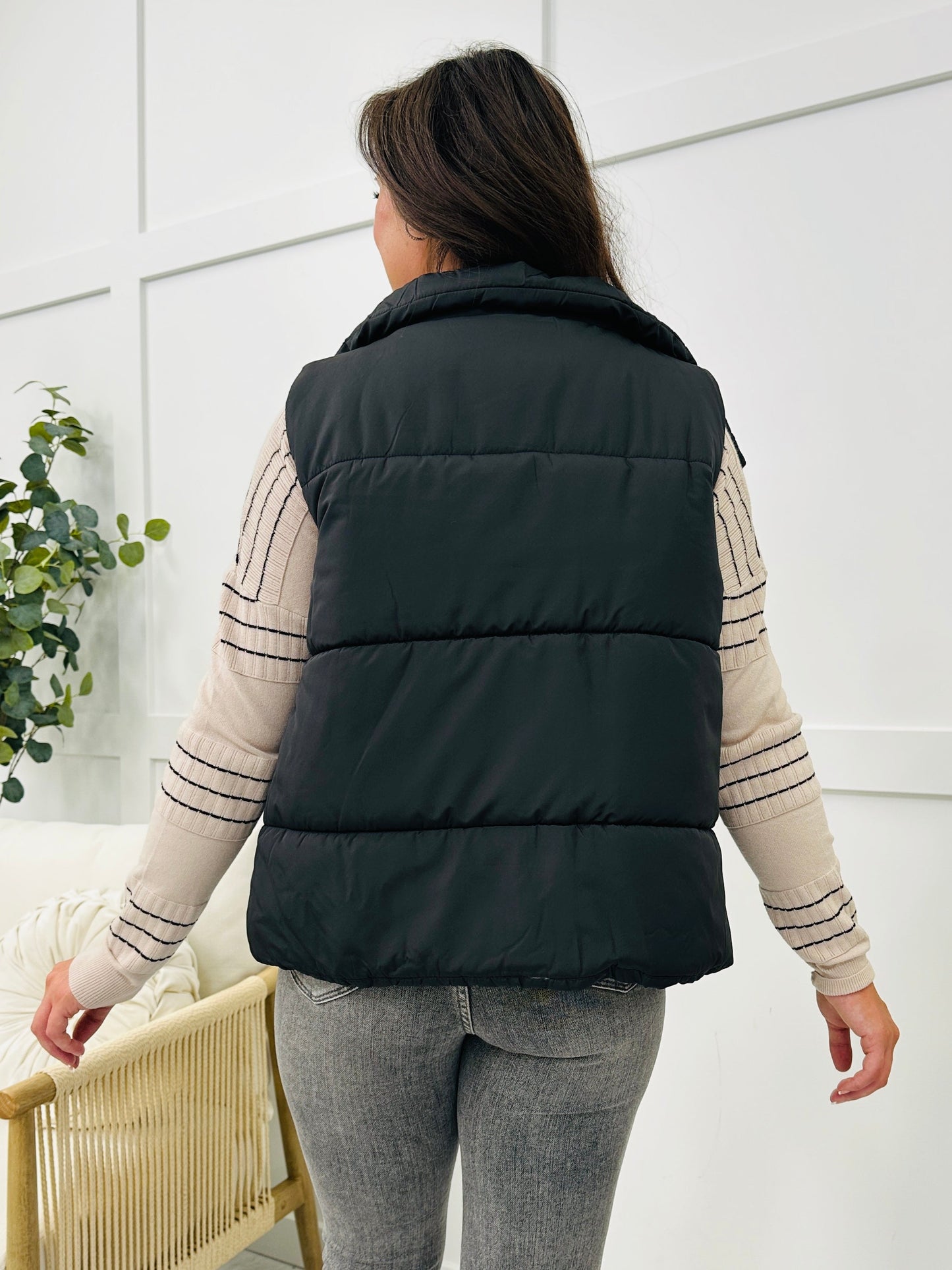 DOORBUSTER! REG/CURVY Staying Bundled Up Vest In Black