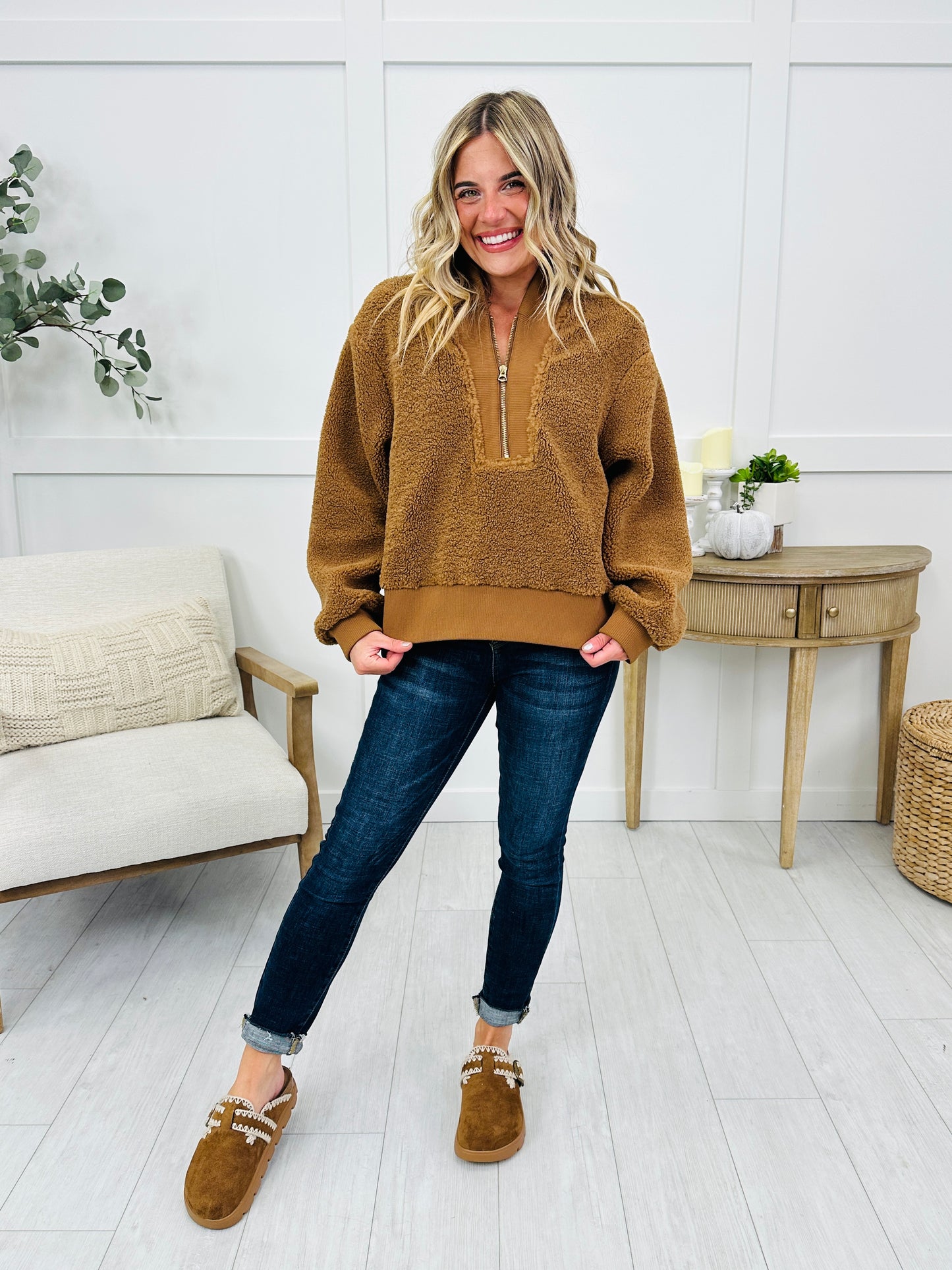Weekend Warmth Pullover In Brown